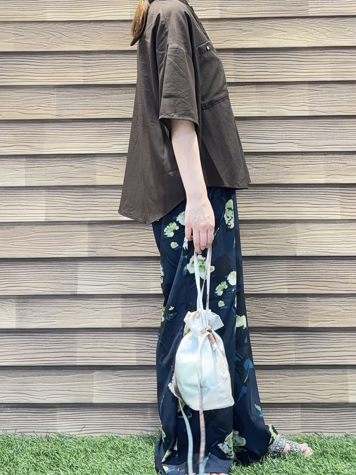 himiさんの「SHOO･LA･RUE｜【洗濯機可/S-LL】大人の抜け感 ゆるっと5分袖シャツ」を使ったコーディネート