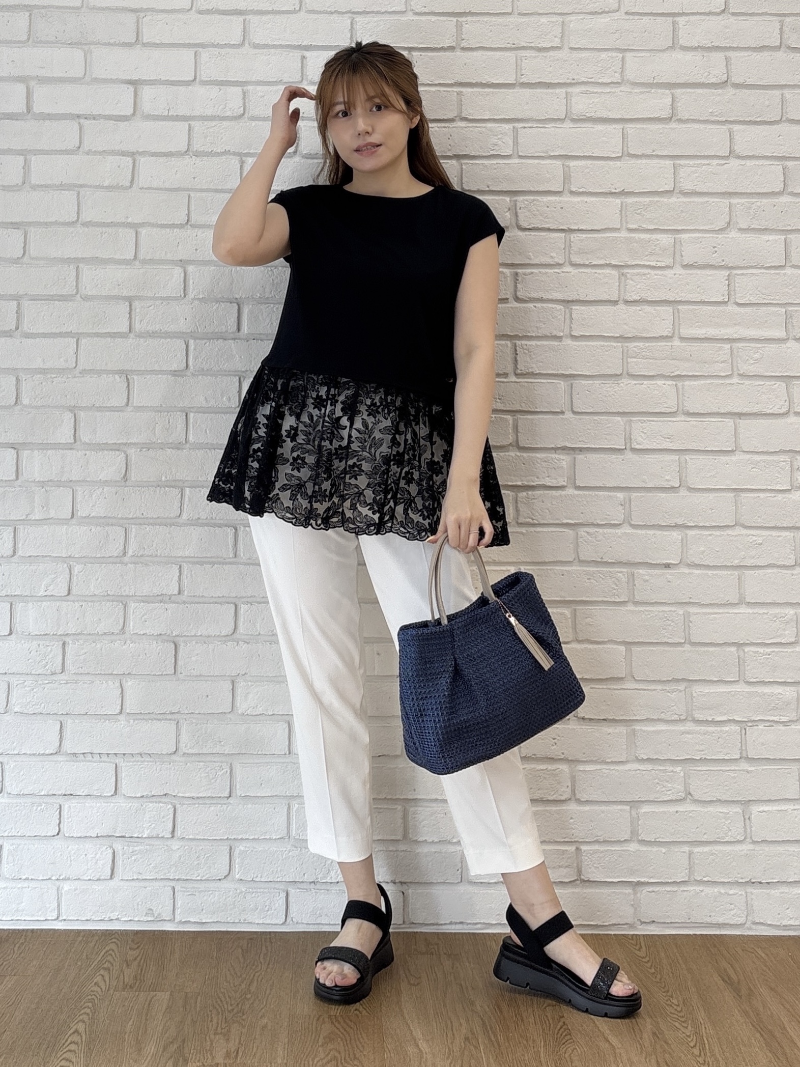 sayaさんの「grove｜【体型カバー】刺繍チュールレースドッキングカットソー」を使ったコーディネート