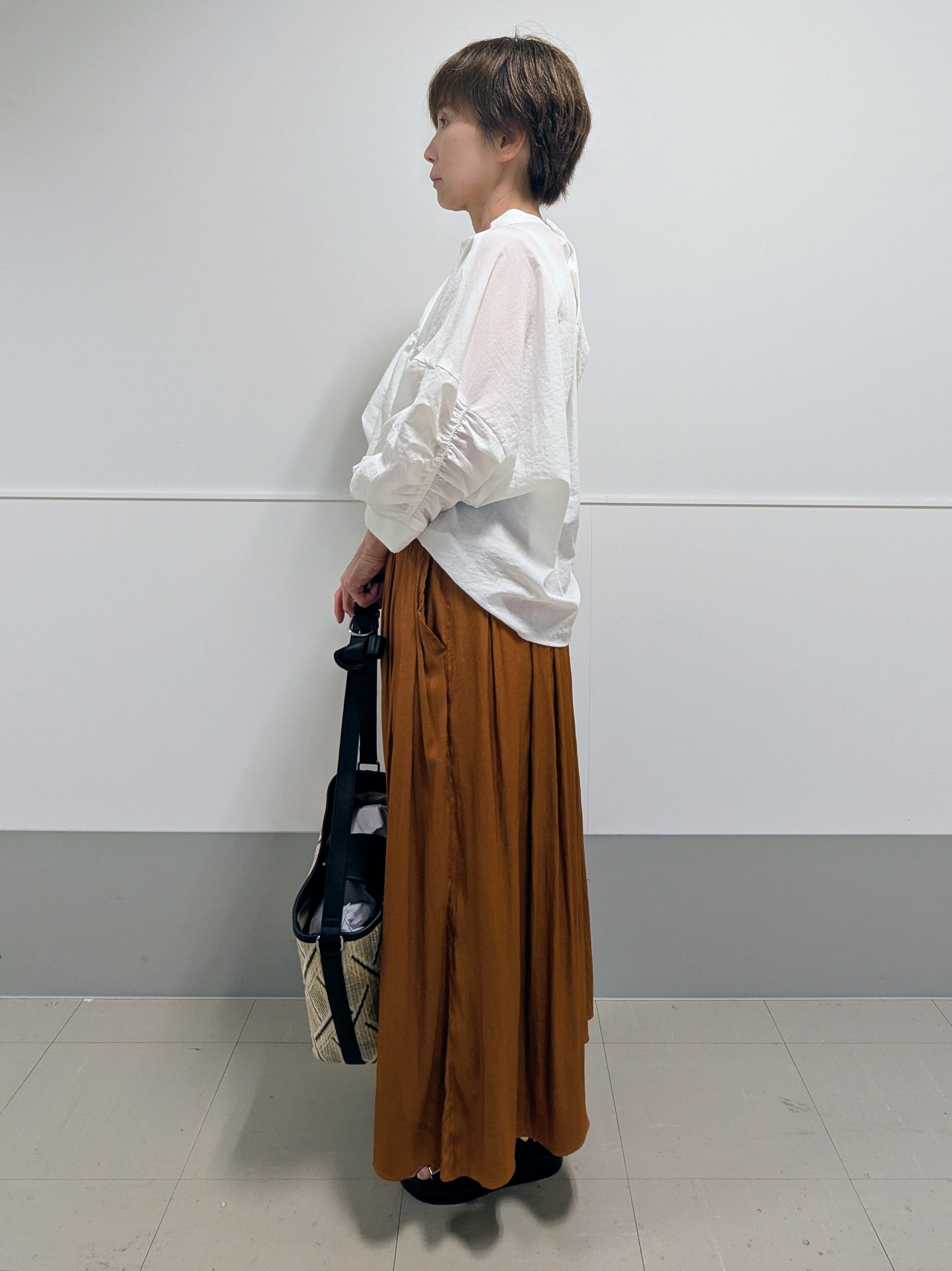 nishiさんの「Reflect｜【手洗い可】プチハイネック ギャザーブラウス」を使ったコーディネート