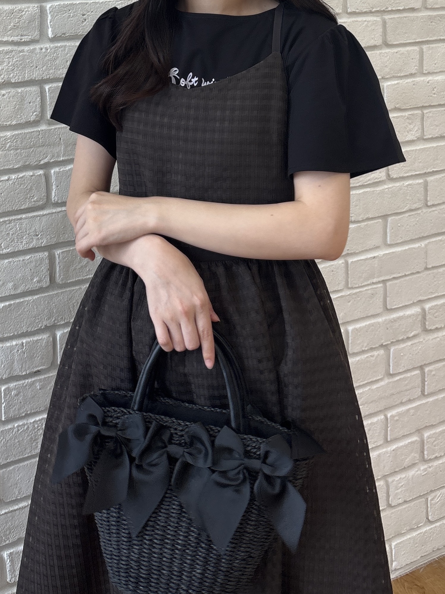 AOIさんの「Couture brooch｜リボンロゴTシャツ」を使ったコーディネート