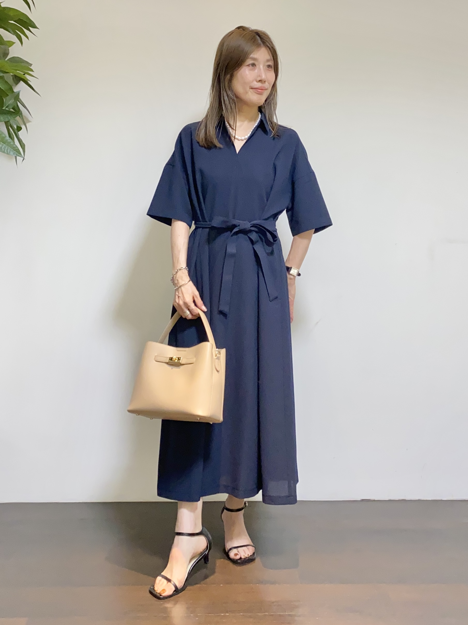 tomoさんの「UNTITLED｜【アンサンブル可/日除け・冷房対策】シアーレーヨンZIPカーディガン」を使ったコーディネート