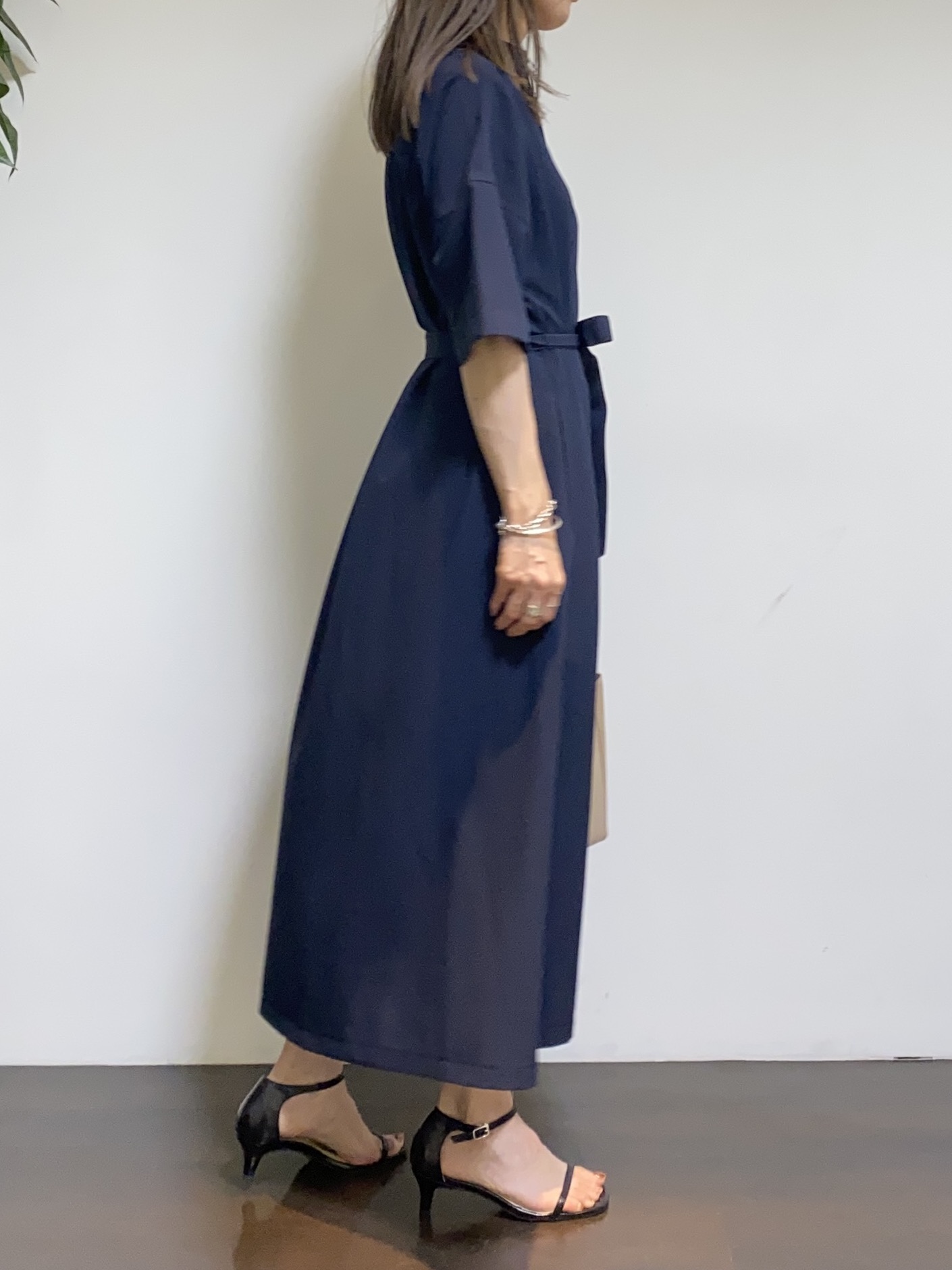 tomoさんの「UNTITLED｜【アンサンブル可/日除け・冷房対策】シアーレーヨンZIPカーディガン」を使ったコーディネート