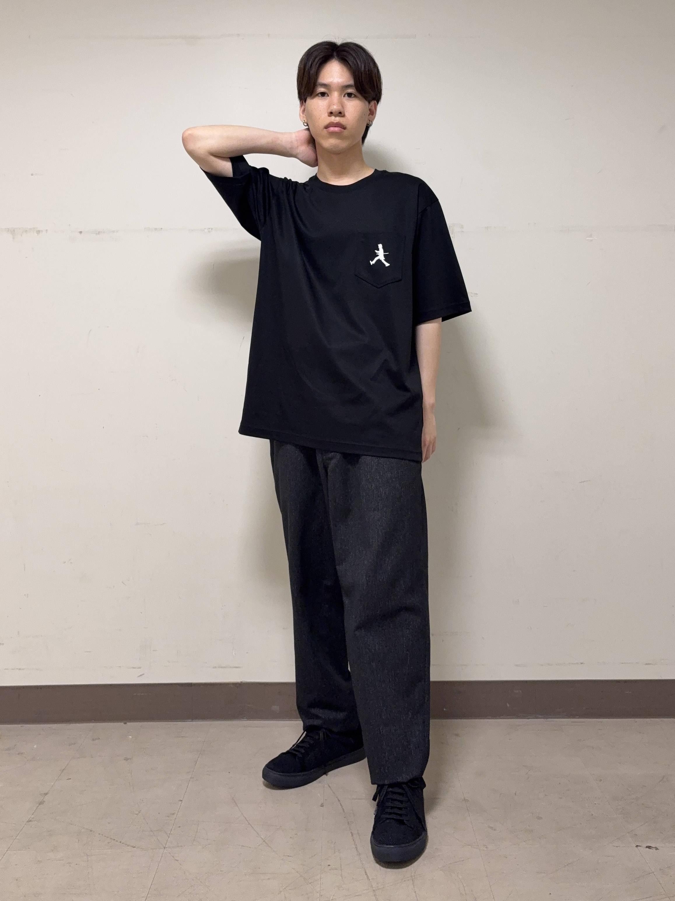 藤井 皇良さんの「TAKEO KIKUCHI｜【BOWLER HAT LABEL】アイスクリアコットンボーラーハットウォーカー 半袖ポケT」を使ったコーディネート