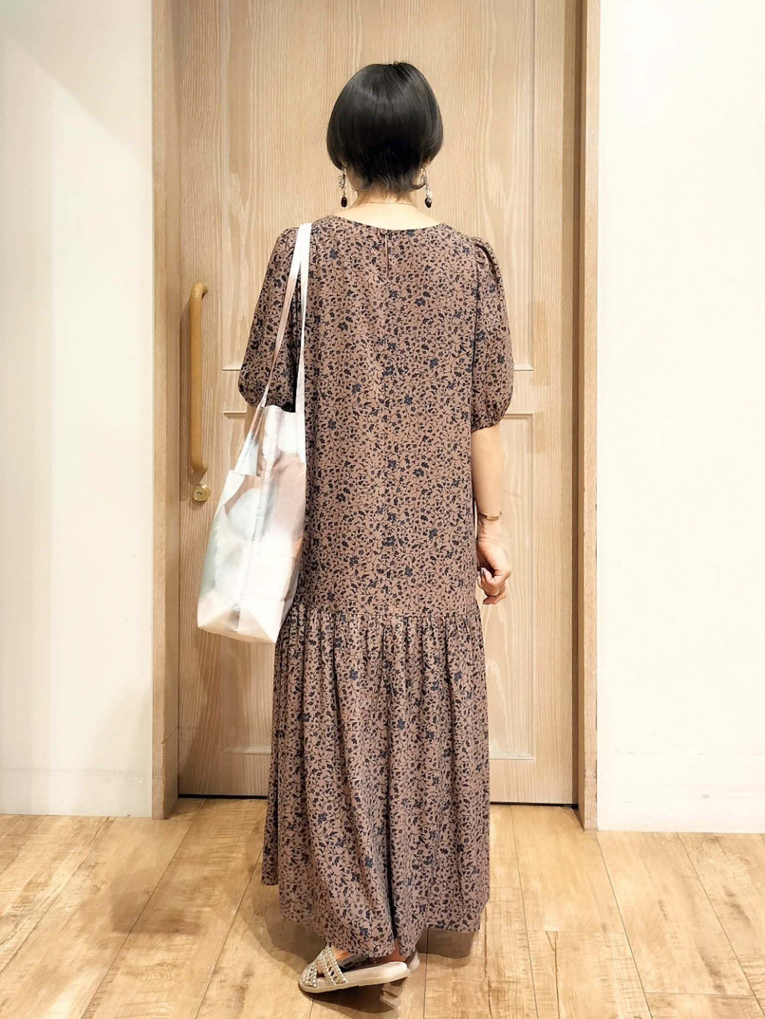 YUKIさんの「SHOO･LA･RUE｜花柄ティアードワンピース」を使ったコーディネート