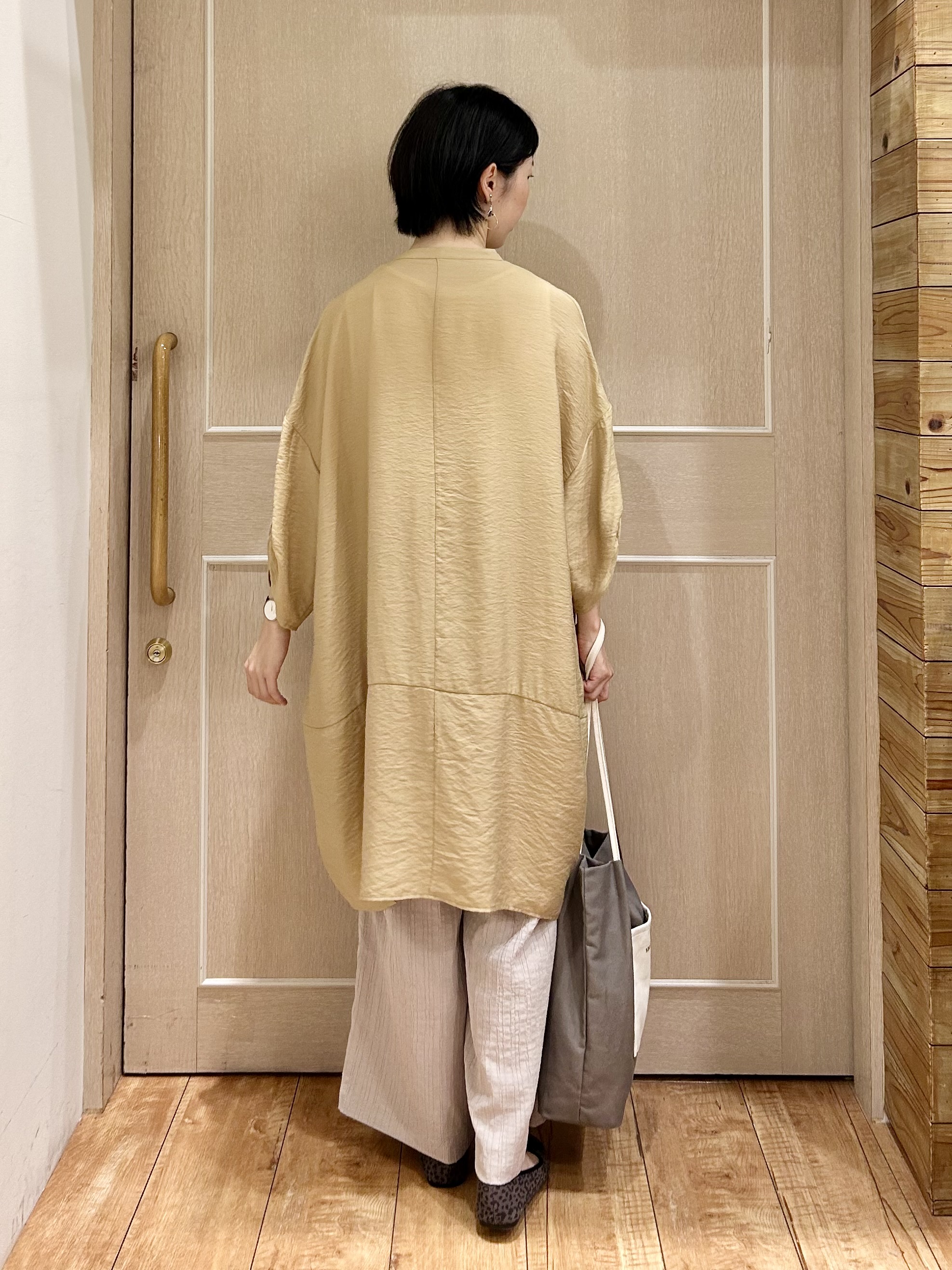 ちぐささんの「SHOO･LA･RUE｜【ひんやり/S-LL/洗濯機可】体型カバーにも ゆるっとリラックスチュニック」を使ったコーディネート