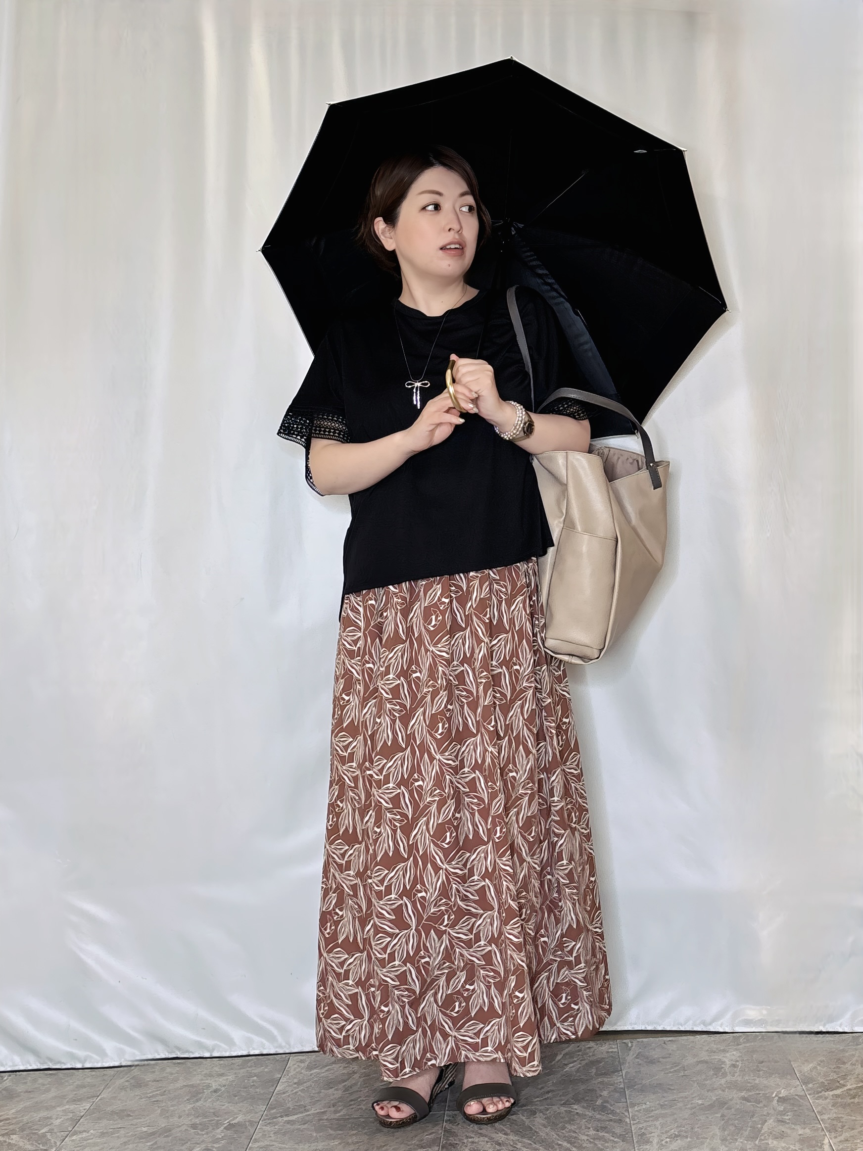 たみさんの「SHOO･LA･RUE｜【ひんやり/UV】お袖レースが上品 ゆったりとろみトップス」を使ったコーディネート