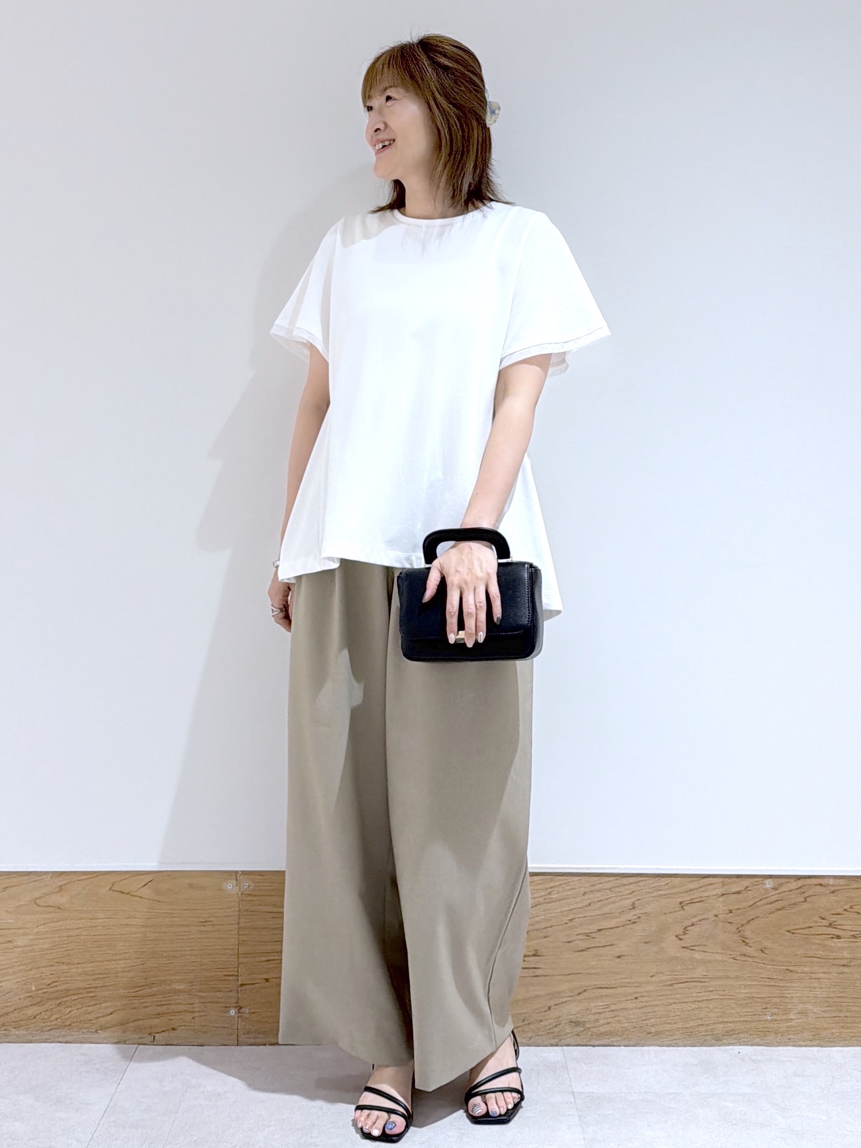 Yukinkoさんの「OPAQUE.CLIP｜【接触冷感／UV】着る冷感スーパーアイス ペプラムカットソー《洗濯機OK》」を使ったコーディネート
