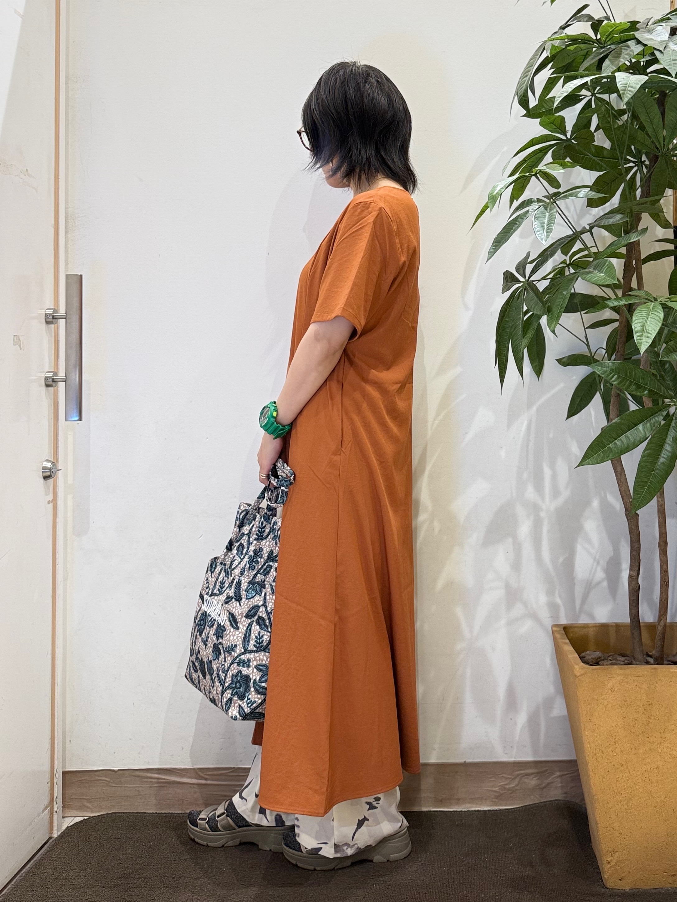 misakiさんの「SHOO･LA･RUE｜【S-LL/洗濯機可/セットアップ可】軽凛(かろりん) ひんやり切替ワンピース」を使ったコーディネート