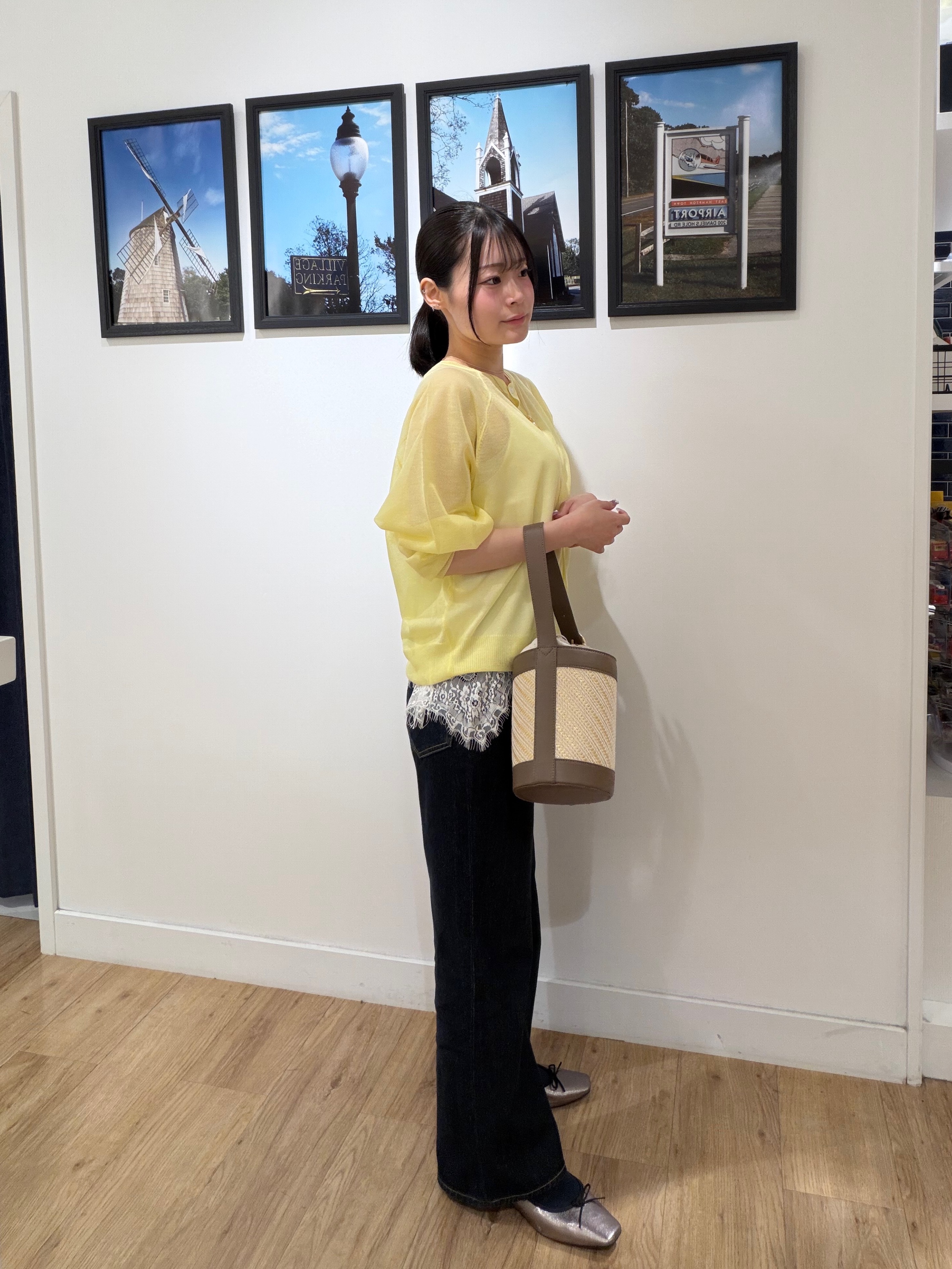 秦美里さんの「Dessin｜サテンレース キャミソール」を使ったコーディネート