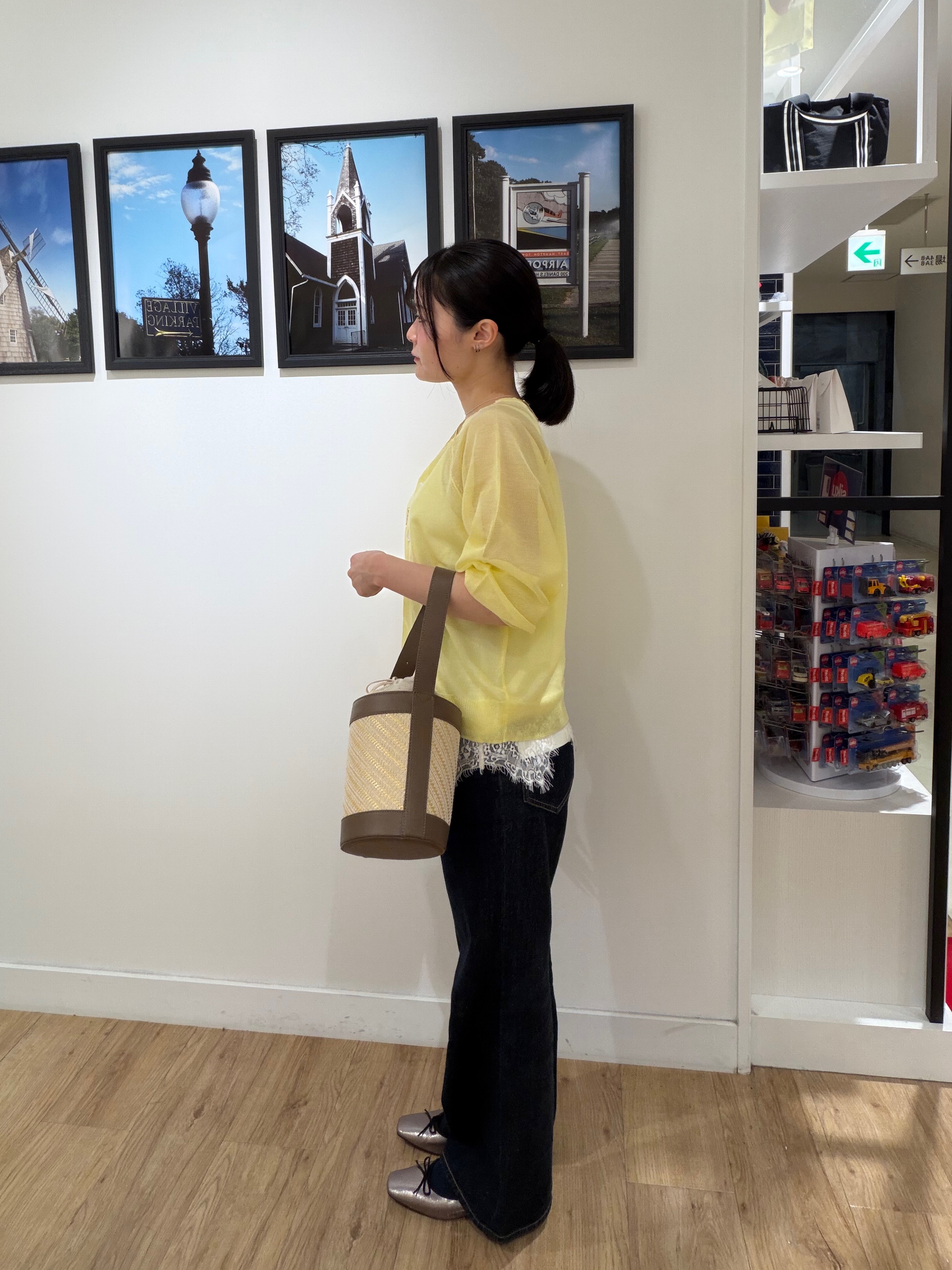 秦美里さんの「Dessin｜サテンレース キャミソール」を使ったコーディネート