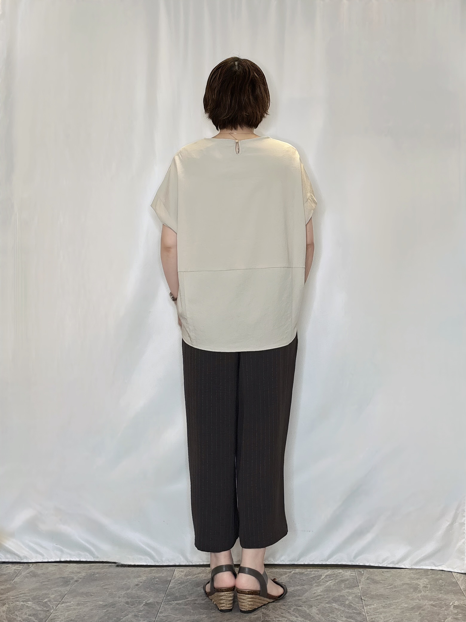 たみさんの「SHOO･LA･RUE｜【洗濯機可/セットアップ可】軽凛(かろりん) シンプル上品 ひんやり切替コクーントップス」を使ったコーディネート