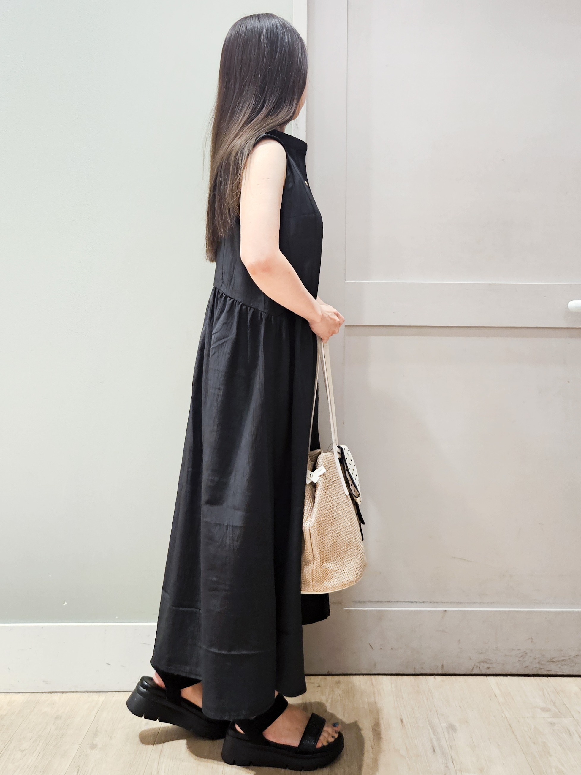 maiさんの「grove｜【低身長さんも選べる着丈・洗濯機◎】テントラインワンピース」を使ったコーディネート