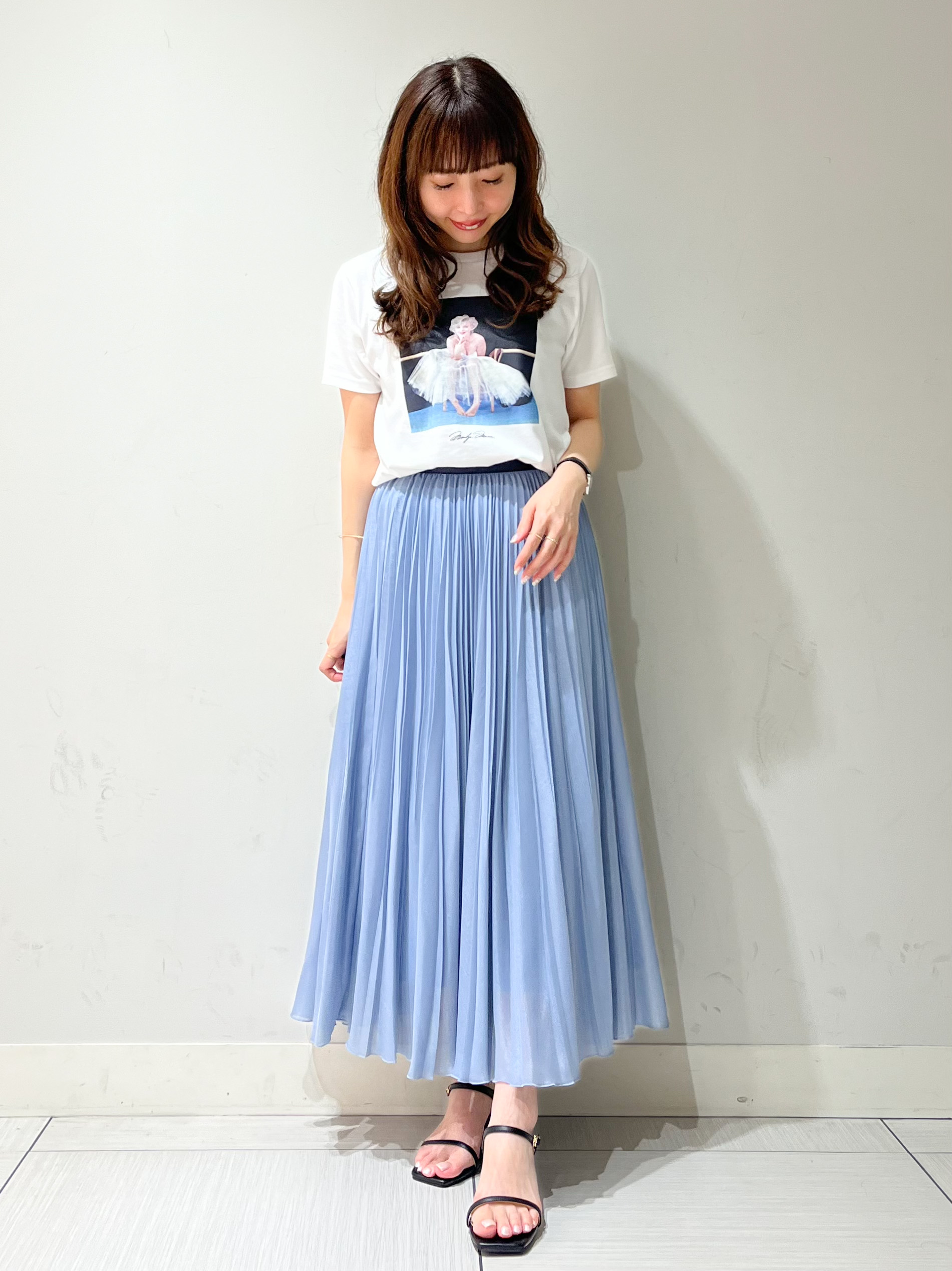 じゅんさんの「DRESSTERIOR｜【別注】マリリンモンロー/カラープリントTシャツ」を使ったコーディネート