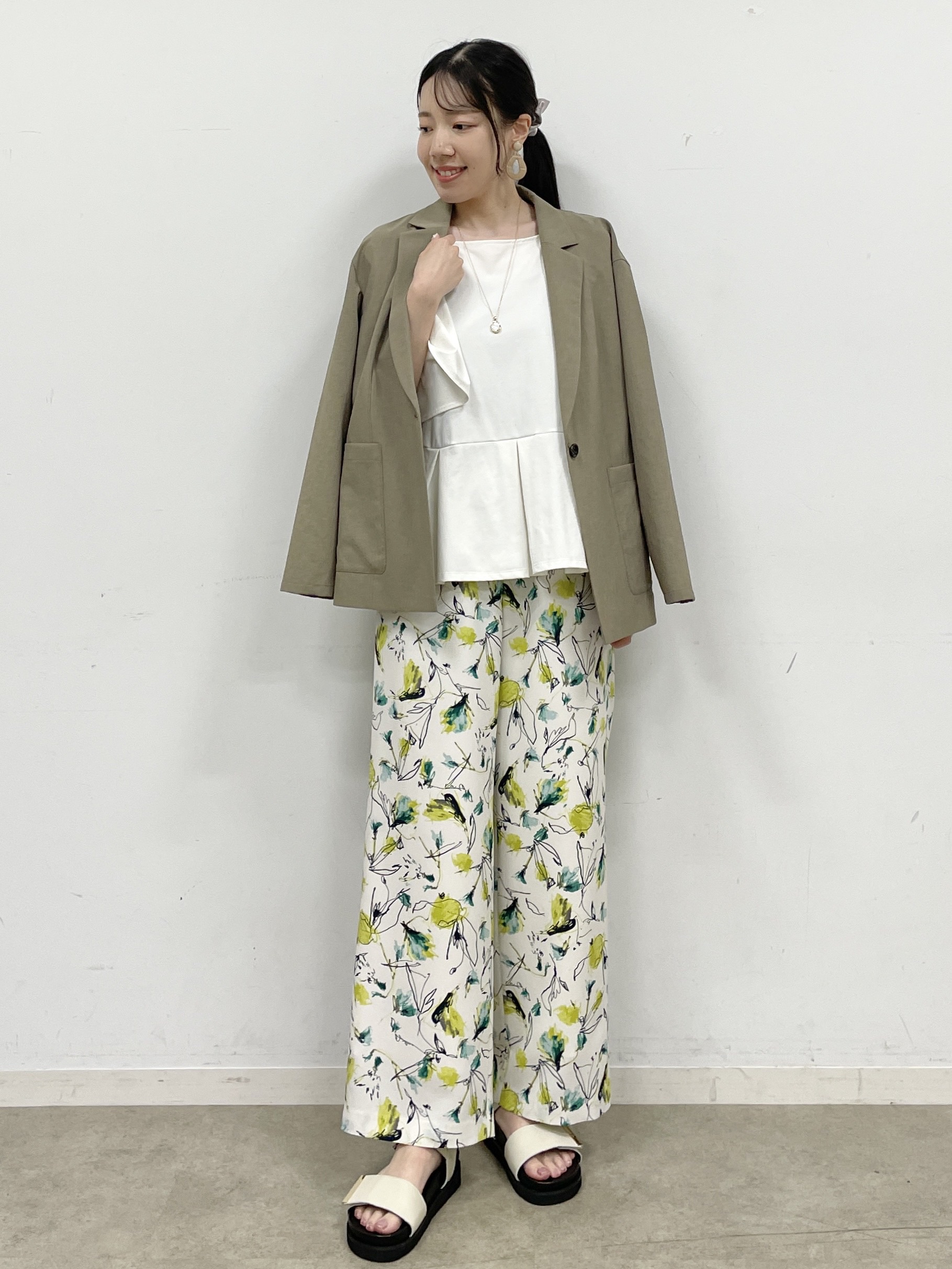 Momoさんの「Reflect｜【SS-4Lサイズ／接触冷感／シワになりにくい】リラクシーテーラードジャケット」を使ったコーディネート