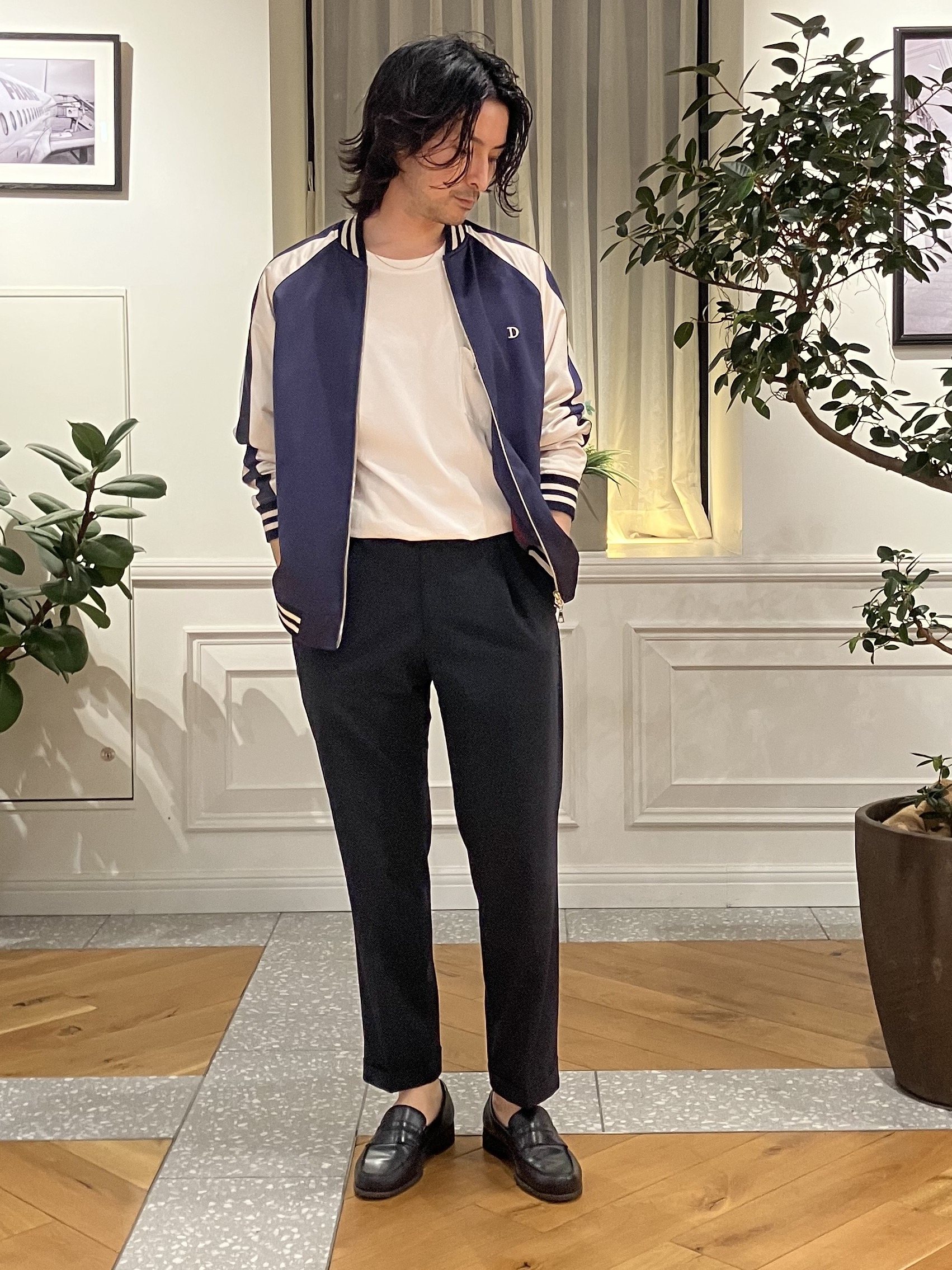 junyaさんの「DRESSTERIOR｜【MonoMax4月号掲載】ピストルラビット スカジャン」を使ったコーディネート