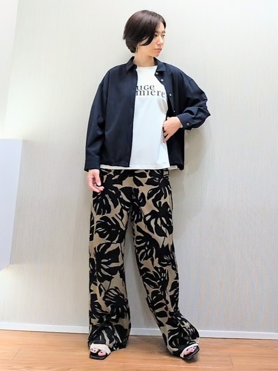 ミズタさんの「UNTITLED｜【セットアップ可/UVカット/接触冷感】エアリークールドロストシャツ」を使ったコーディネート