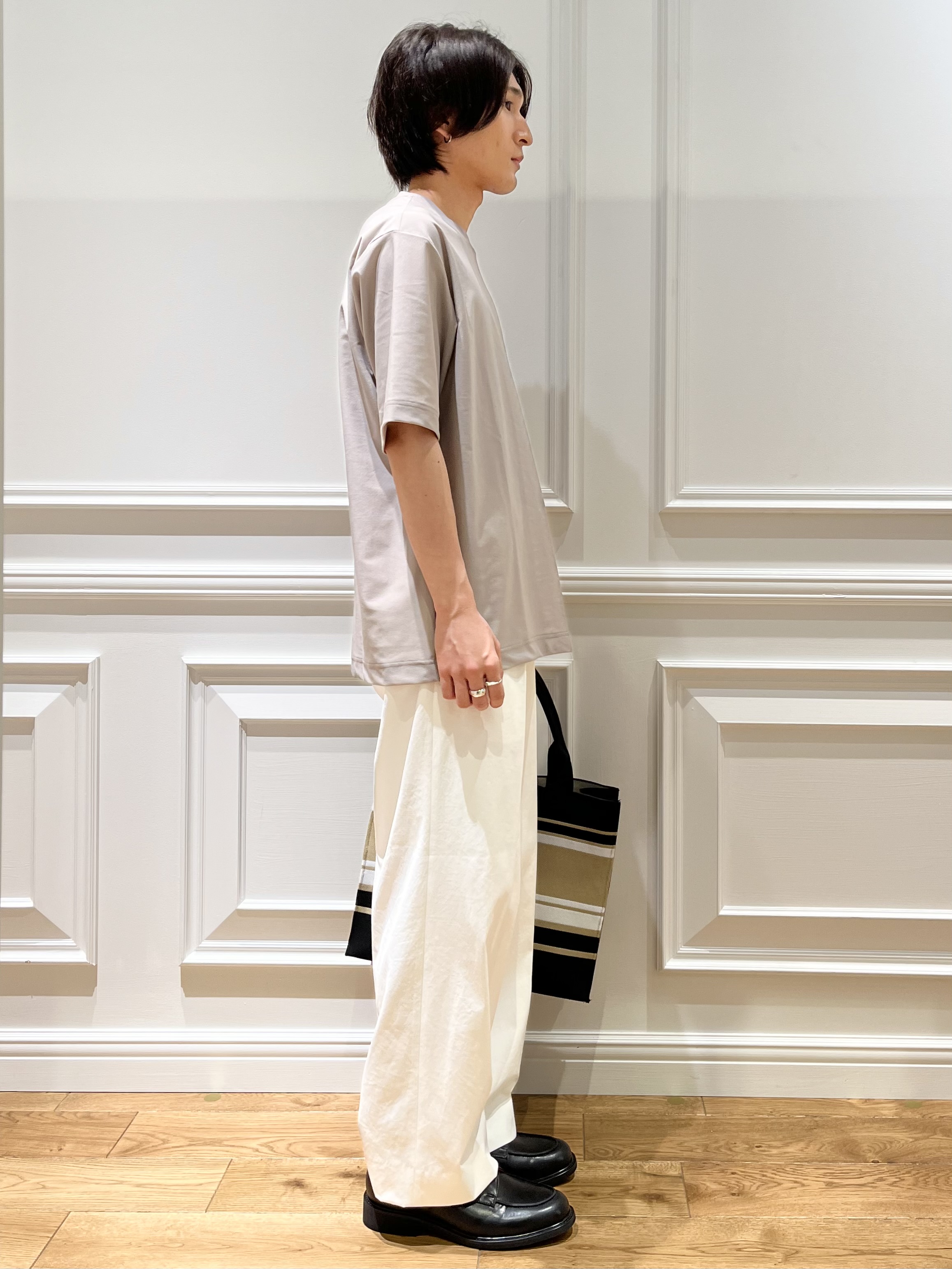 Watanabeさんの「DRESSTERIOR｜【接触冷感/UVカット/ウォッシャブル】AIRTOOL クルーネックTシャツ」を使ったコーディネート