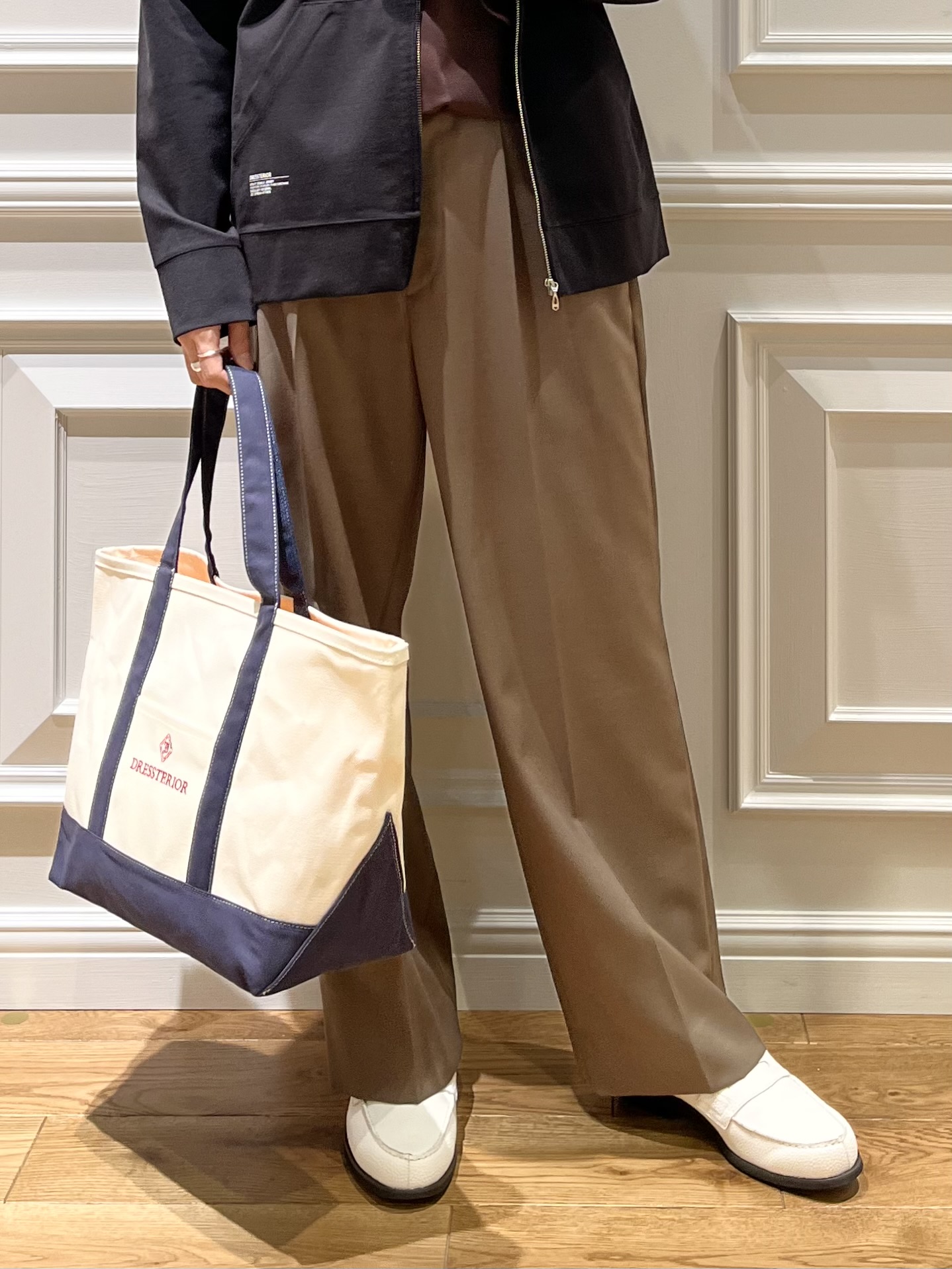 Watanabeさんの「DRESSTERIOR｜【接触冷感／セットアップ可】ドライタッチ ハイカウントジップアップパーカ」を使ったコーディネート
