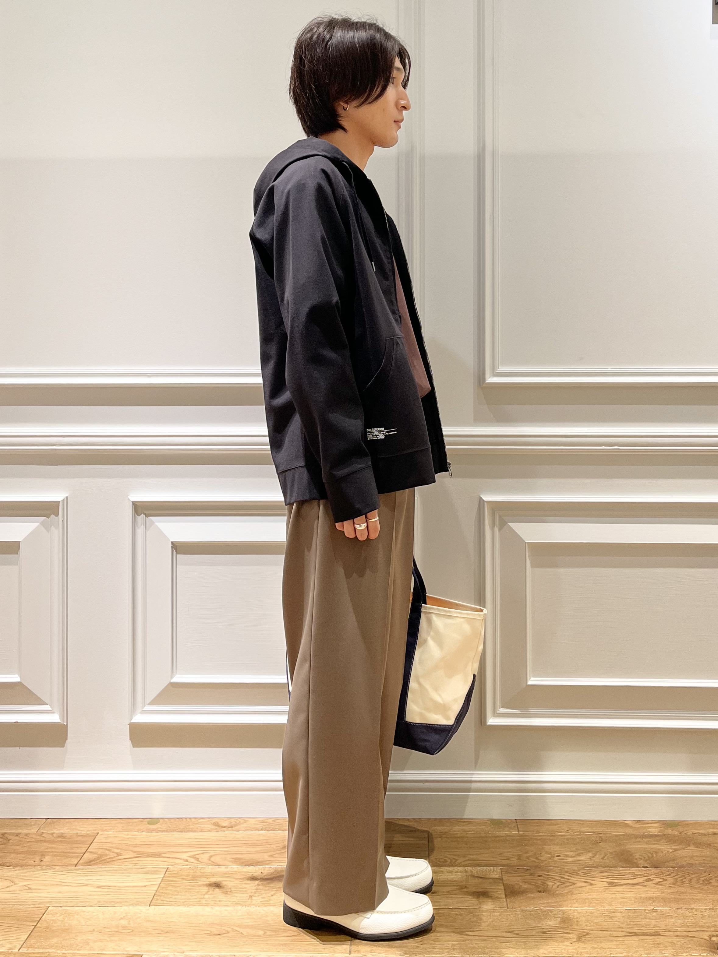 Watanabeさんの「DRESSTERIOR｜【接触冷感／セットアップ可】ドライタッチ ハイカウントジップアップパーカ」を使ったコーディネート