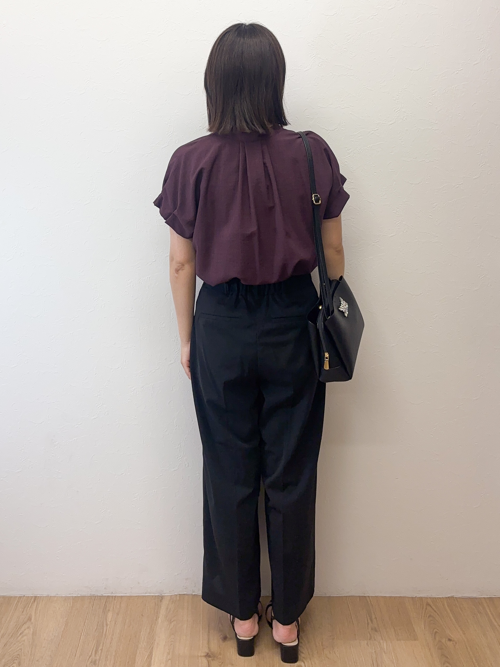 Takeさんの「OPAQUE.CLIP｜【接触冷感／吸水速乾】タックスキッパーブラウス《防シワ／イージーアイロン／洗濯機OK／9col》」を使ったコーディネート