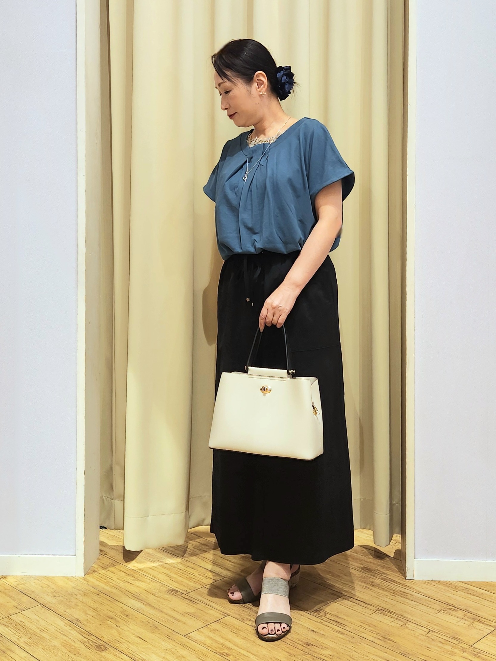 くまさんの「SHOO･LA･RUE｜【ひんやり/前後2WAY/S-LL】楽に着られて好印象 やわらかトップス」を使ったコーディネート