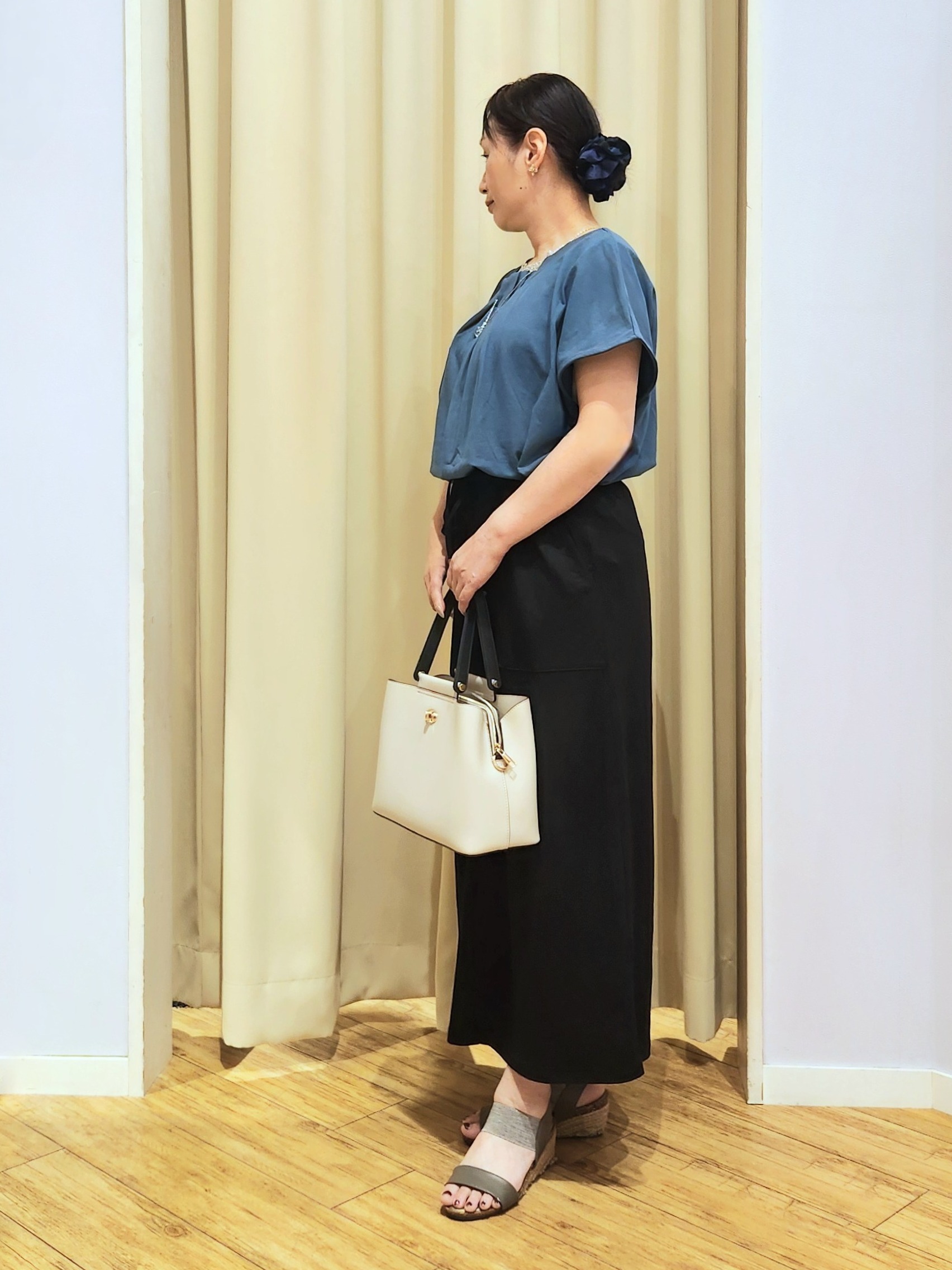 くまさんの「SHOO･LA･RUE｜【ひんやり/前後2WAY/S-LL】楽に着られて好印象 やわらかトップス」を使ったコーディネート