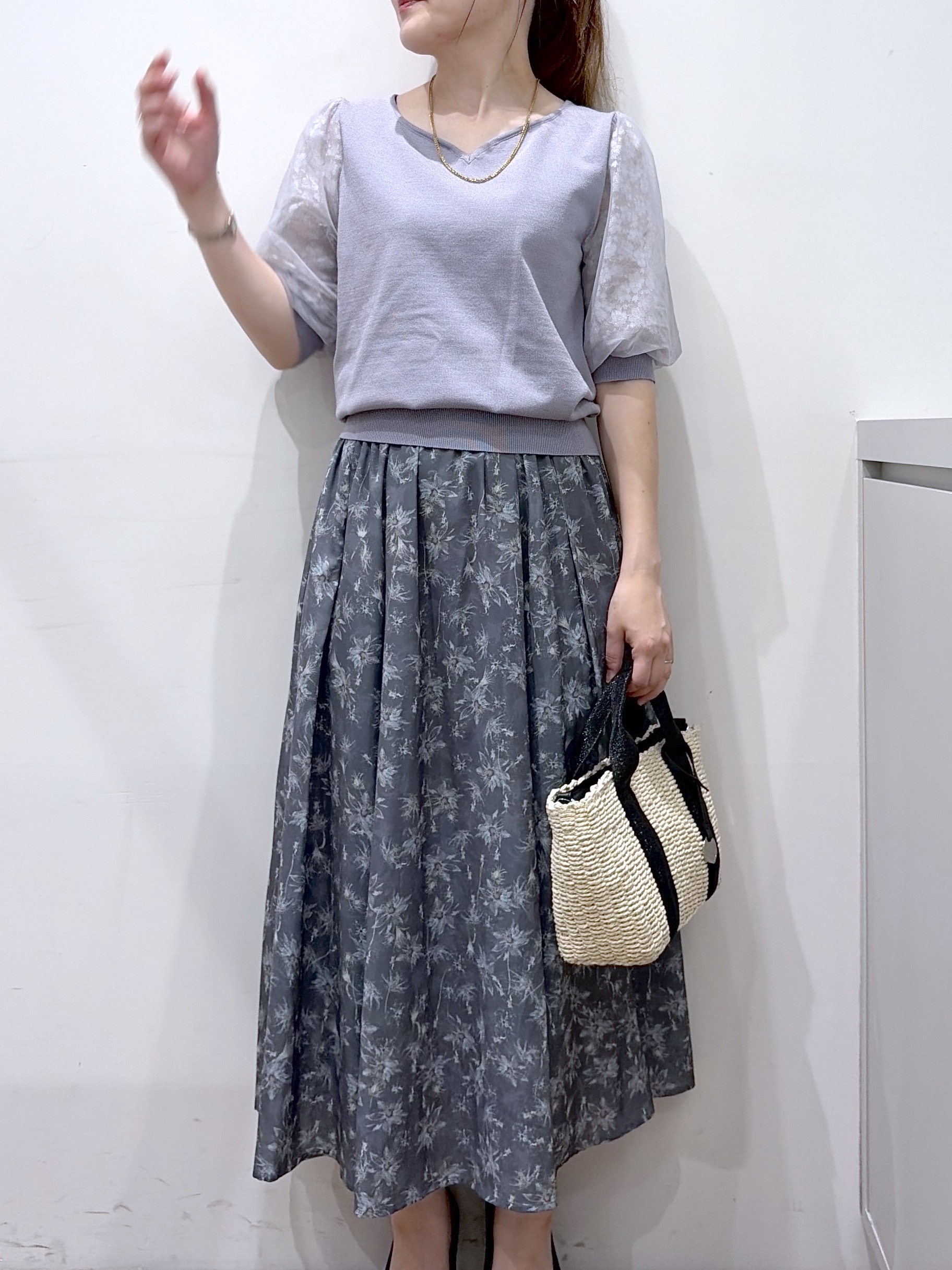 Junさんの「index｜【UVケア】レーススリーブハートネックニット《洗濯機OK／抗ピル／XS～LL》」を使ったコーディネート