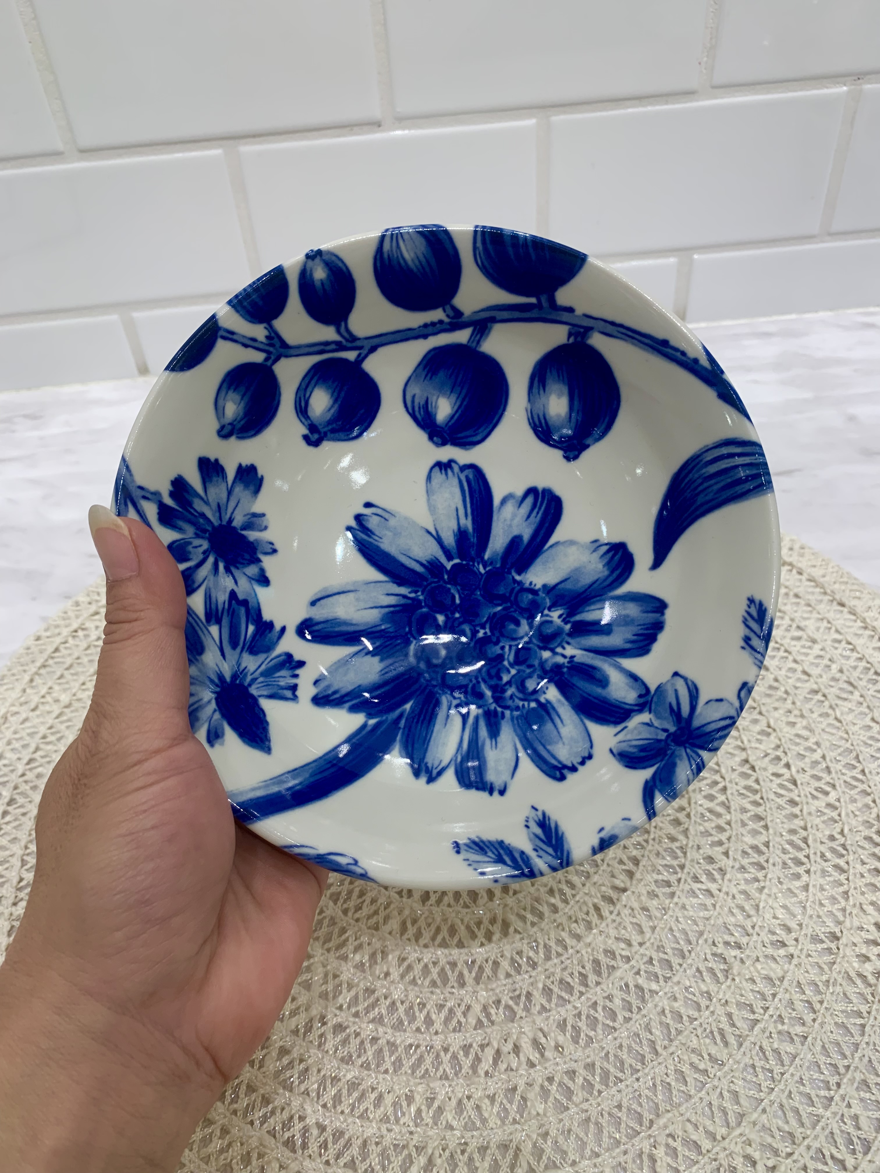 osaosaさんの「212 KITCHEN STORE｜ボタニカル マグ マーガレット」を使ったコーディネート