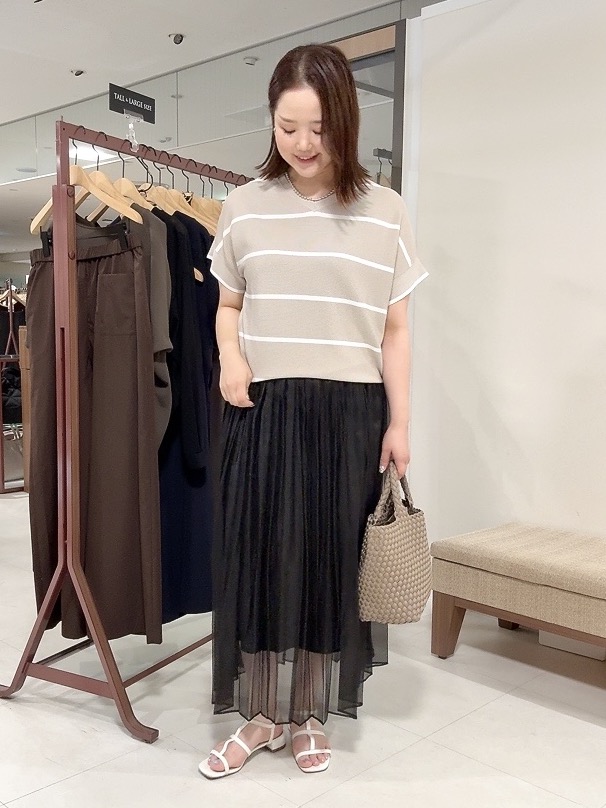 YUIさんの「UNTITLED｜【11色展開/体型カバー】前後2WAYフレンチスリーブニット」を使ったコーディネート