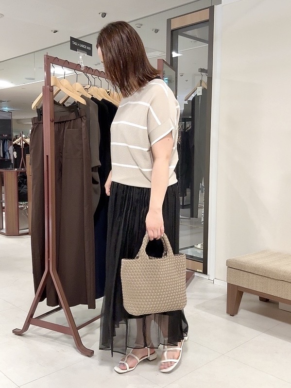 YUIさんの「UNTITLED｜【11色展開/体型カバー】前後2WAYフレンチスリーブニット」を使ったコーディネート