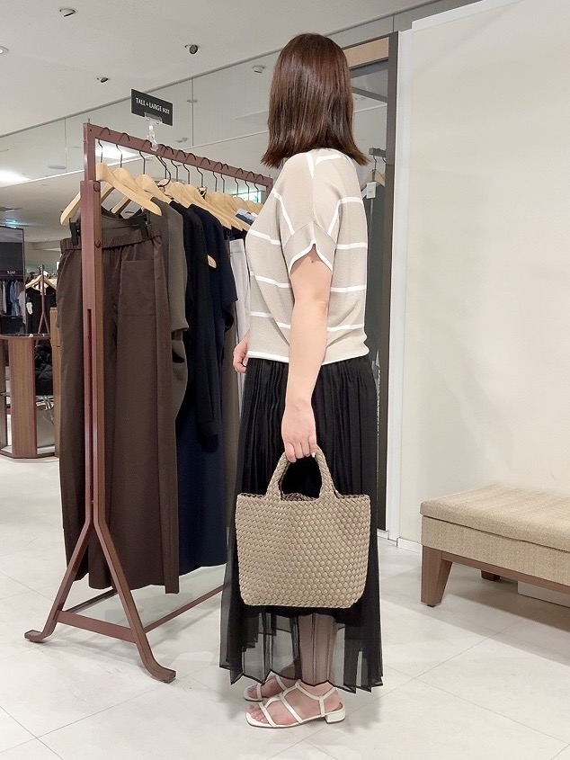 YUIさんの「UNTITLED｜【11色展開/体型カバー】前後2WAYフレンチスリーブニット」を使ったコーディネート