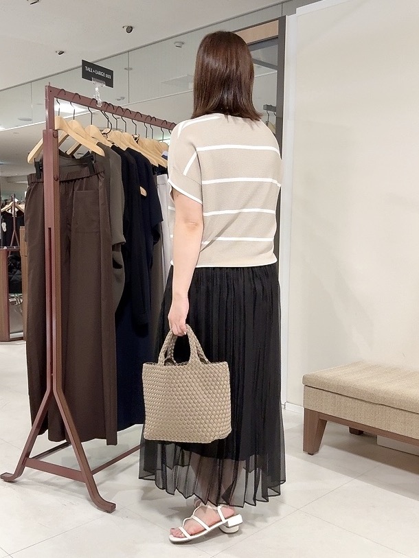 YUIさんの「UNTITLED｜【11色展開/体型カバー】前後2WAYフレンチスリーブニット」を使ったコーディネート