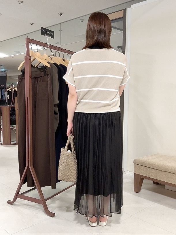 YUIさんの「UNTITLED｜【11色展開/体型カバー】前後2WAYフレンチスリーブニット」を使ったコーディネート