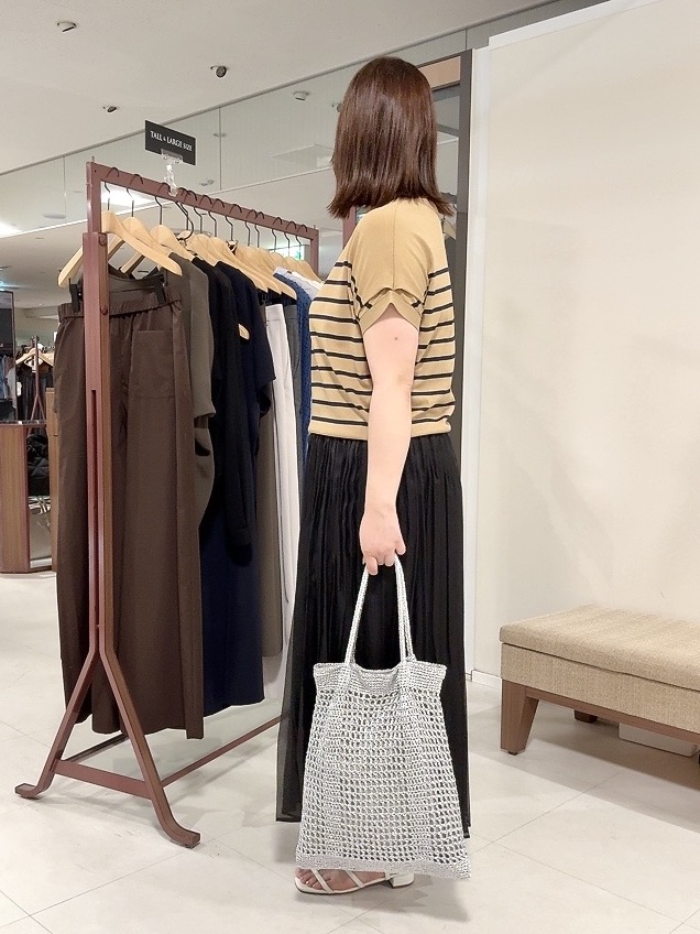 YUIさんの「UNTITLED｜【肌に張り付かない/前後2WAY】ドライタッチコットンプルオーバー」を使ったコーディネート