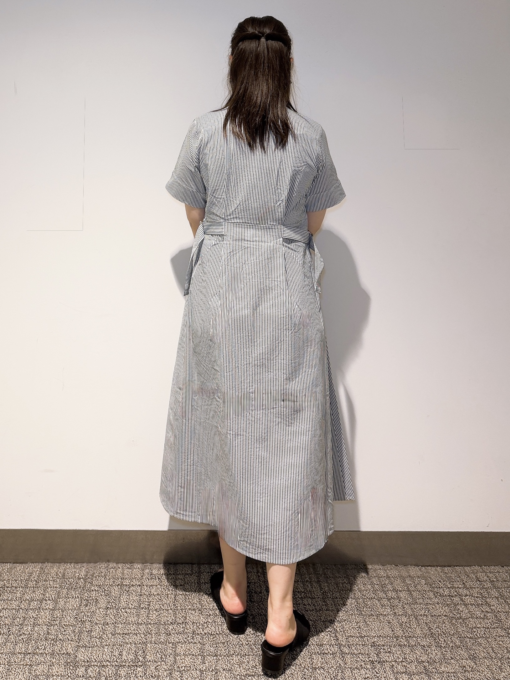 みーさんの「grove｜【低身長さんも選べる着丈/UV・シワになりにくいetc】涼やかさも、きちんとも叶うワンピース」を使ったコーディネート