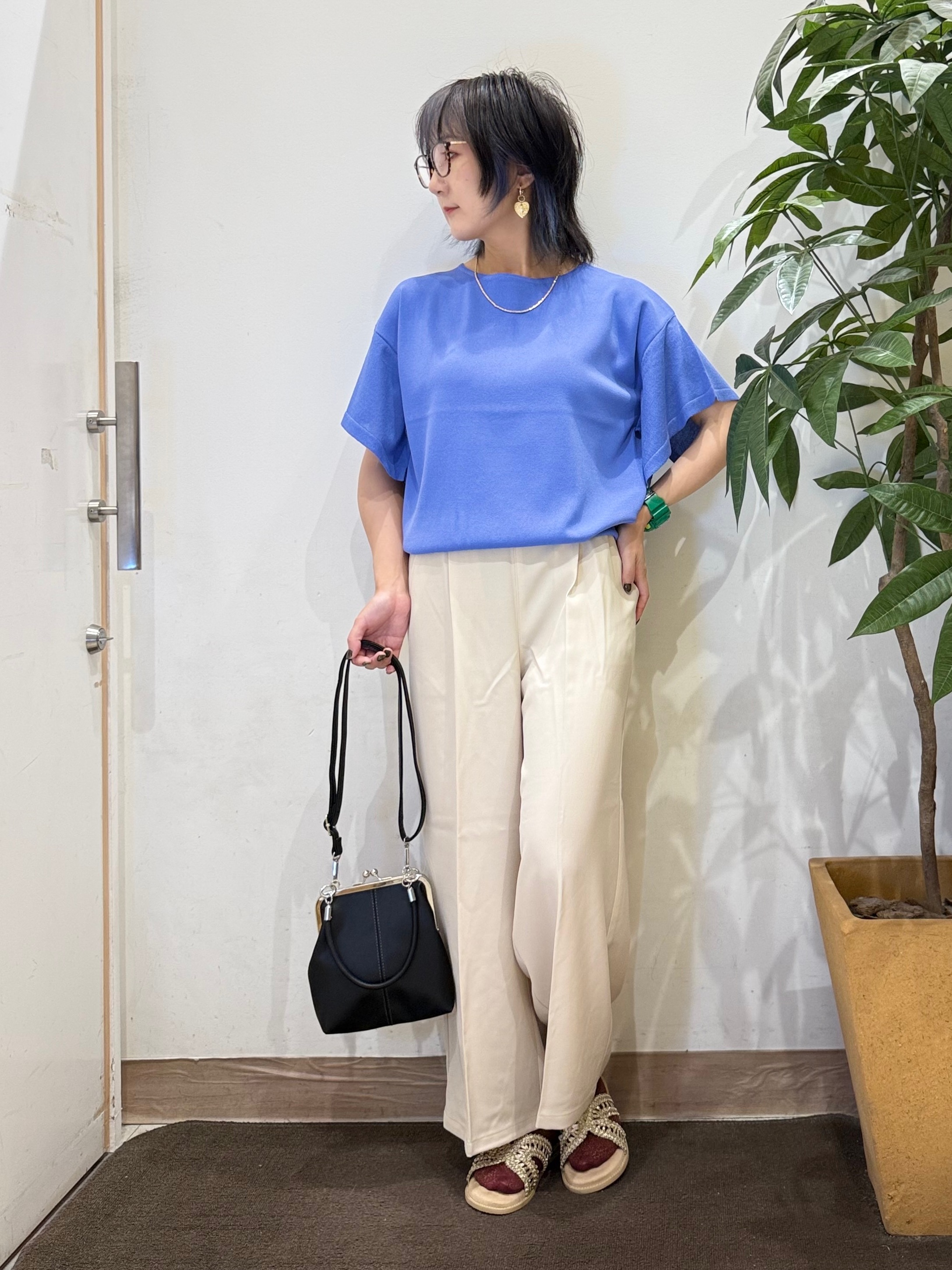 misakiさんの「SHOO･LA･RUE｜【S-LL/ひんやり/洗濯機可】インせず着られる ひらり袖ニット」を使ったコーディネート