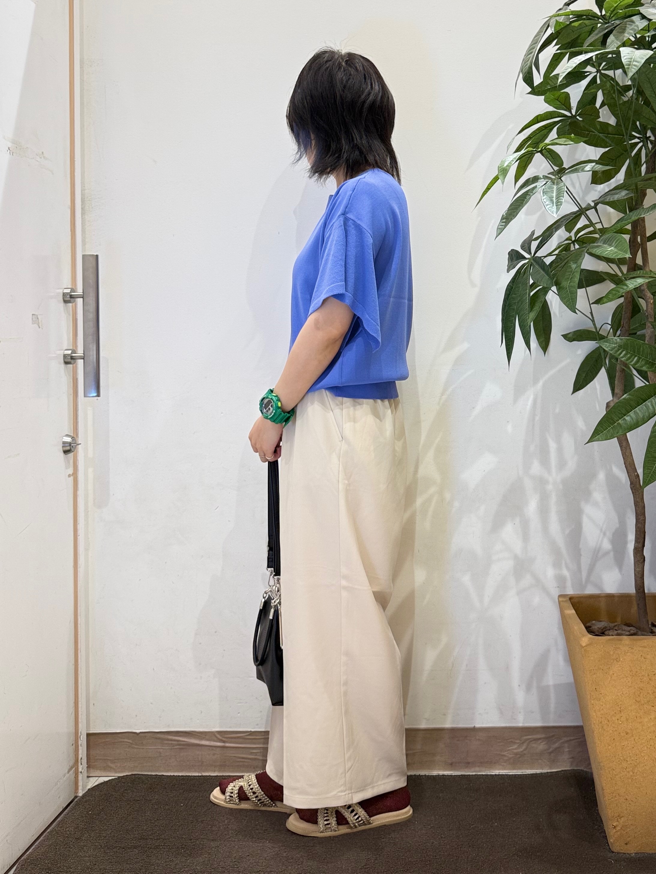 misakiさんの「SHOO･LA･RUE｜【S-LL/ひんやり/洗濯機可】インせず着られる ひらり袖ニット」を使ったコーディネート