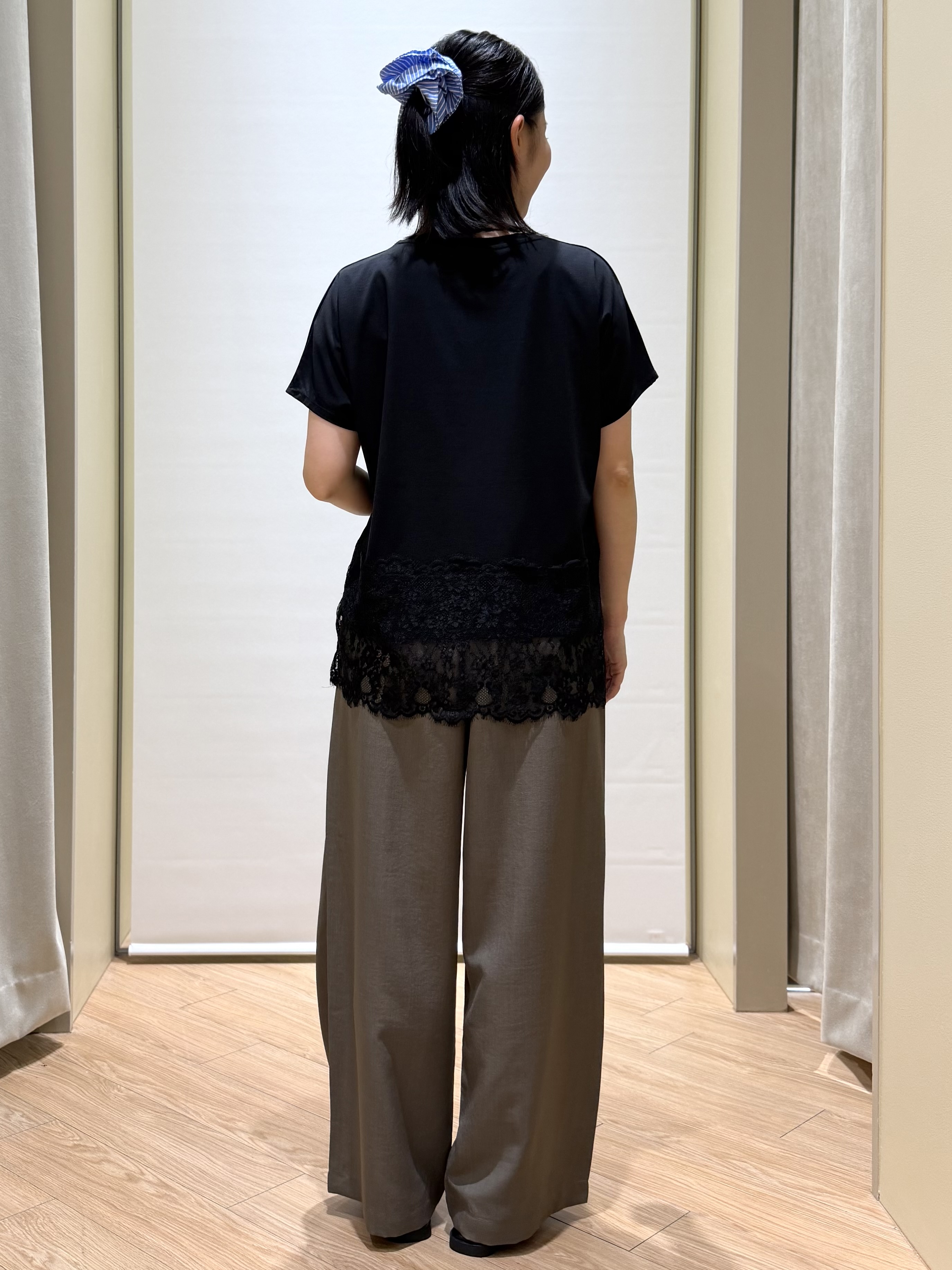 あんりさんの「grove｜【持続冷感】ひんやりポンチシリーズ／裾レースドルマンカットソー」を使ったコーディネート