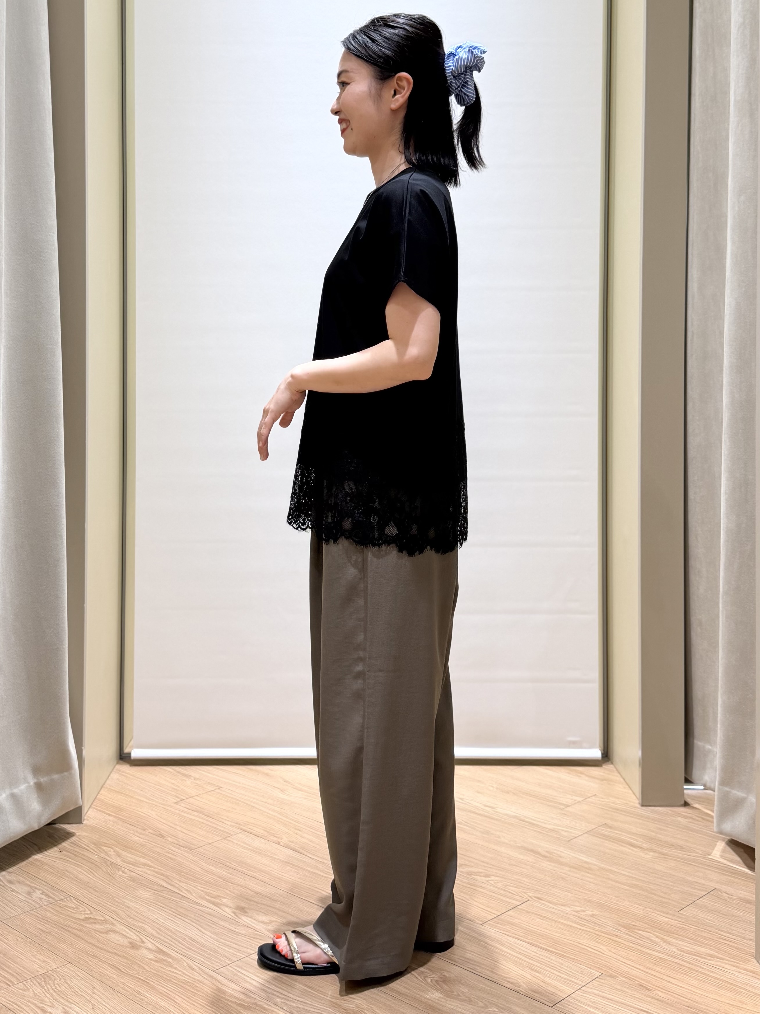 あんりさんの「grove｜【持続冷感】ひんやりポンチシリーズ／裾レースドルマンカットソー」を使ったコーディネート
