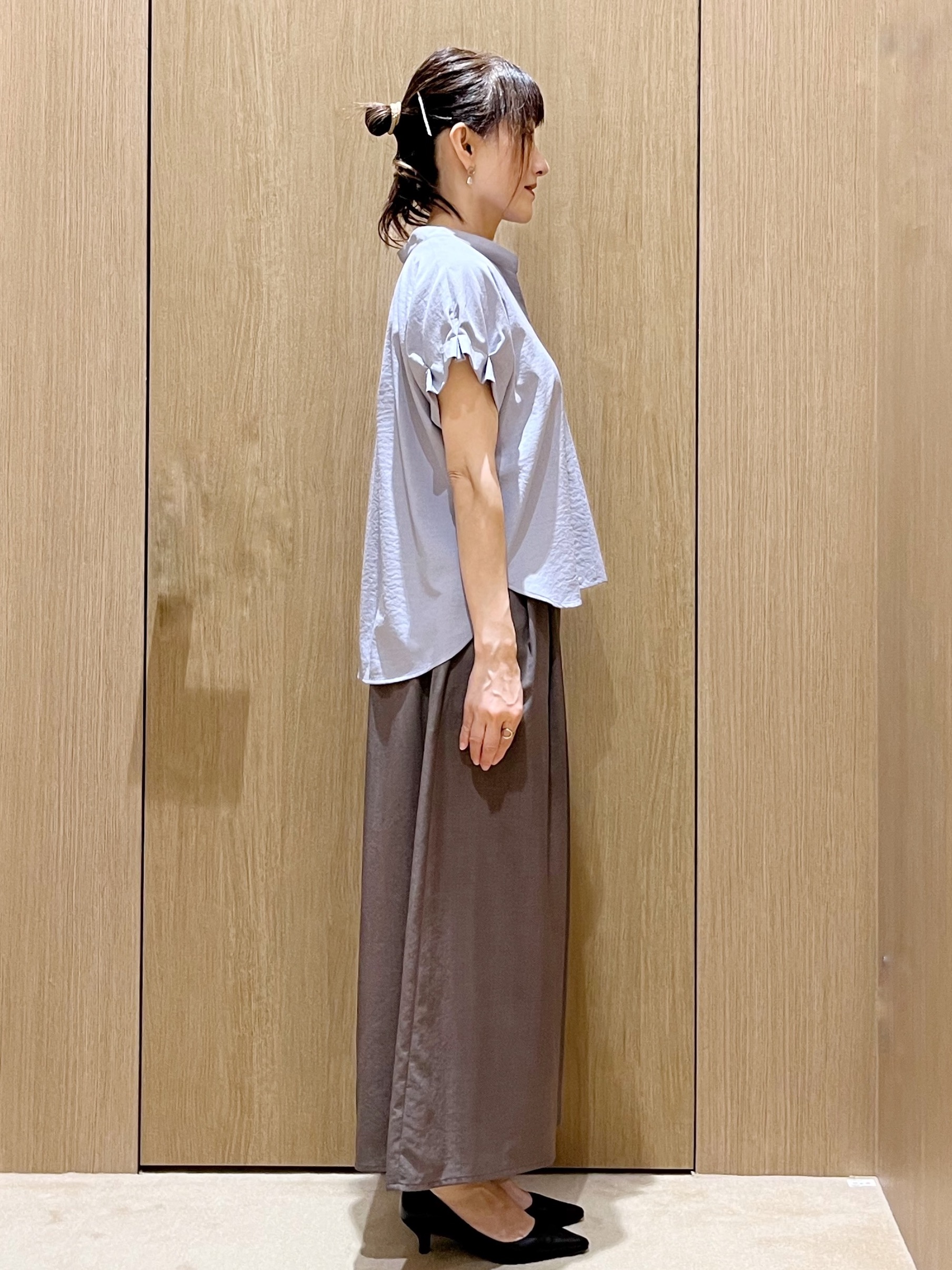 yukariさんの「OPAQUE.CLIP｜【接触冷感／吸水速乾】タックスキッパーブラウス《防シワ／イージーアイロン／洗濯機OK／9col》」を使ったコーディネート