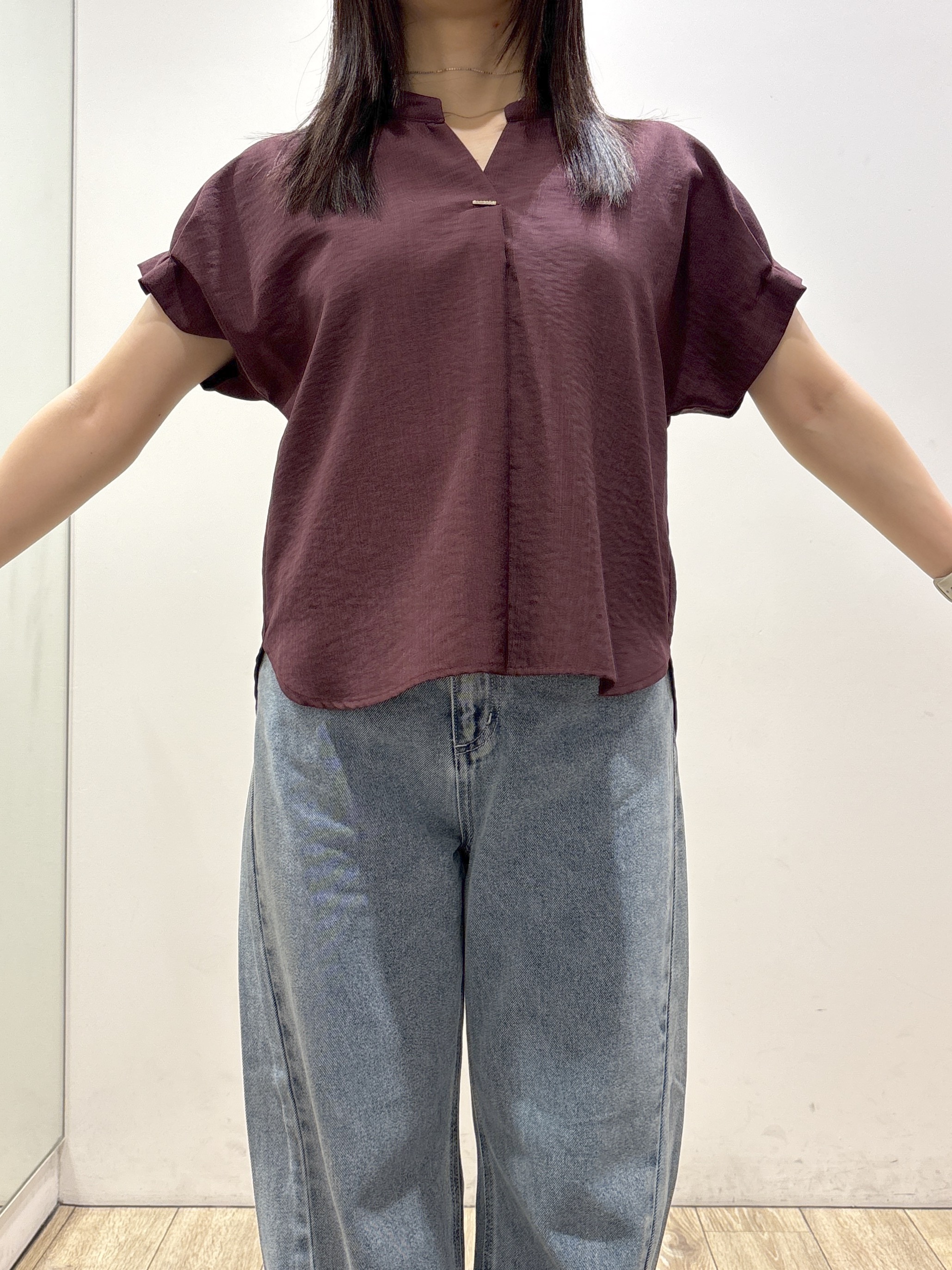mameさんの「index｜【接触冷感／吸水速乾】タックスキッパーブラウス《防シワ／イージーアイロン／洗濯機OK／9col》」を使ったコーディネート