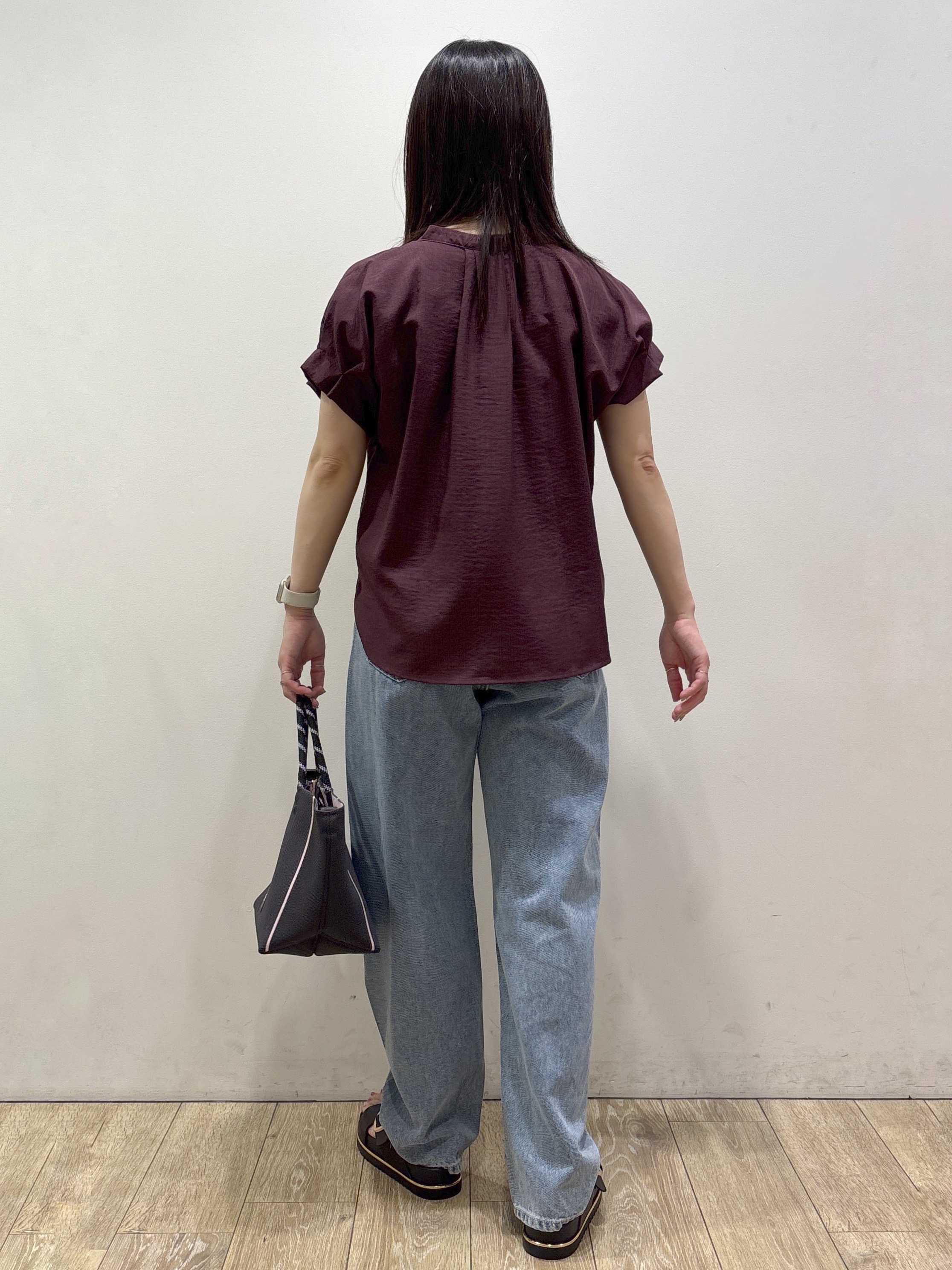mameさんの「index｜【接触冷感／吸水速乾】タックスキッパーブラウス《防シワ／イージーアイロン／洗濯機OK／9col》」を使ったコーディネート