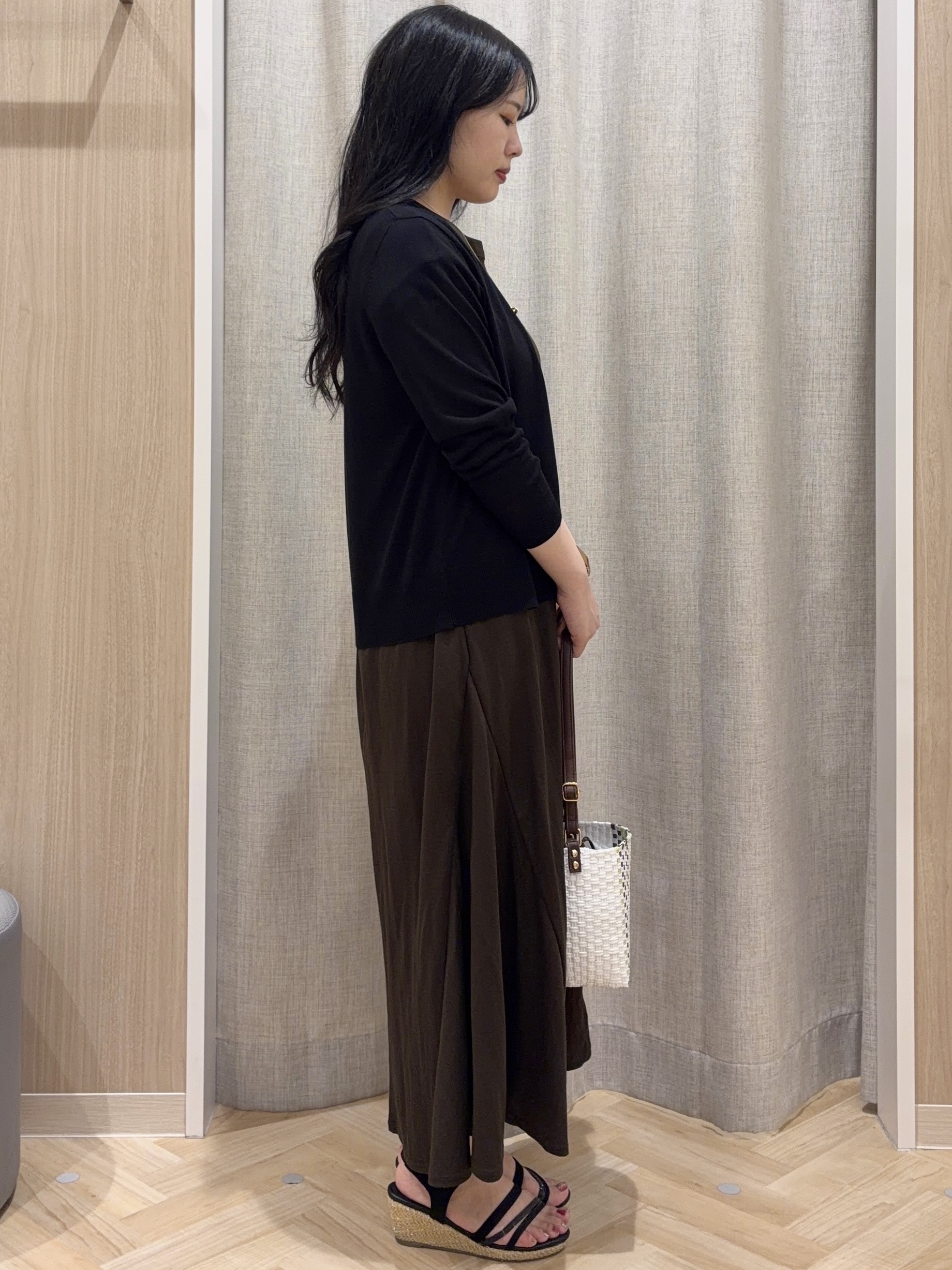 minamiさんの「grove｜高評価！【接触冷感／UVカットetc】ベーシックショートカーディガン」を使ったコーディネート