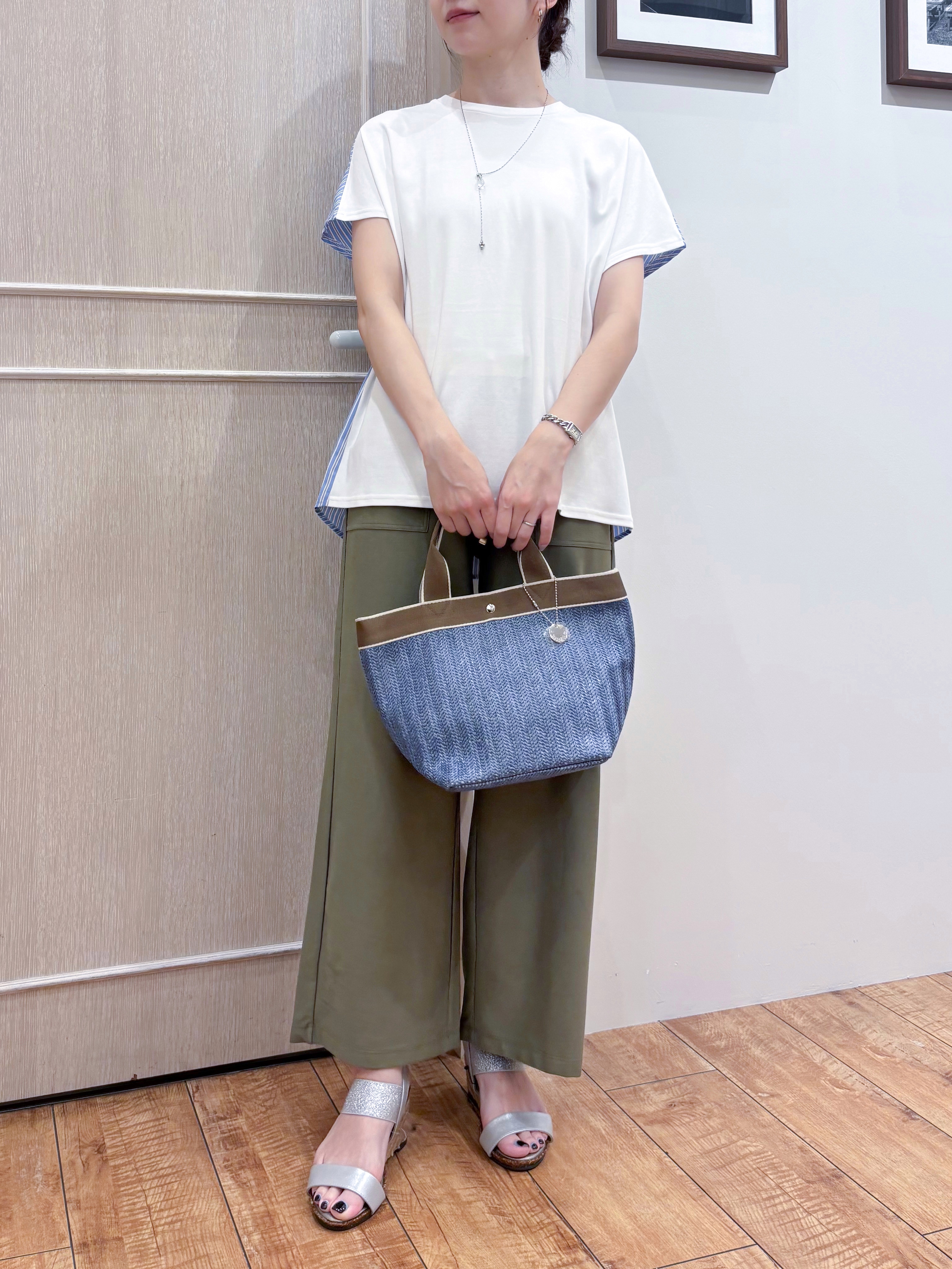 なみさんの「SHOO･LA･RUE｜【体型カバー/S-LL】インせず着られる ひんやりシャツ素材切替Tシャツ」を使ったコーディネート
