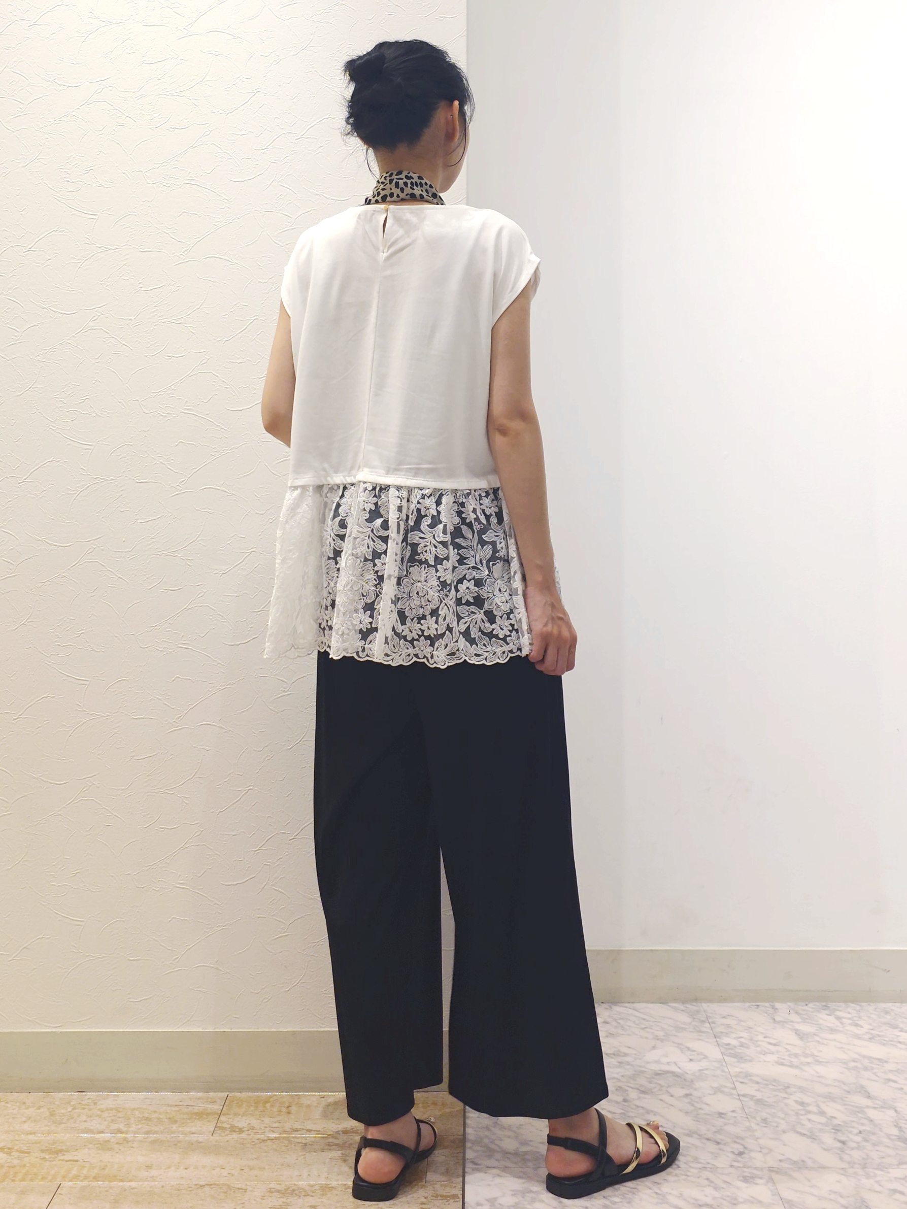 ケイさんの「grove｜【体型カバー】刺繍チュールレースドッキングカットソー」を使ったコーディネート