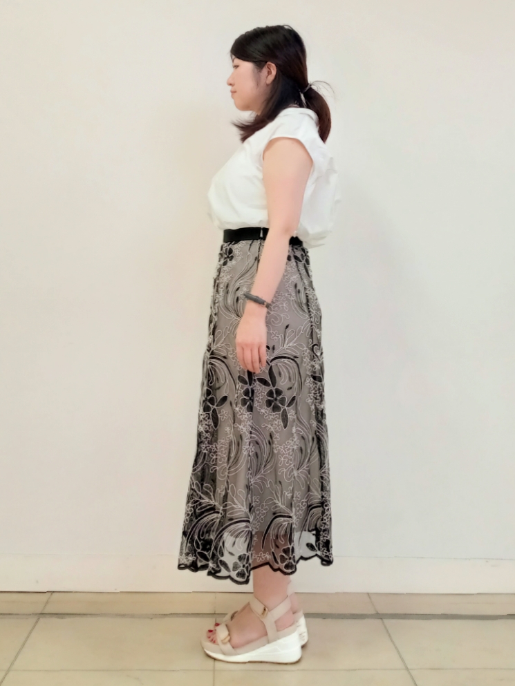emiさんの「DRESSTERIOR｜フレンチスリーブ スキッパーブラウス」を使ったコーディネート