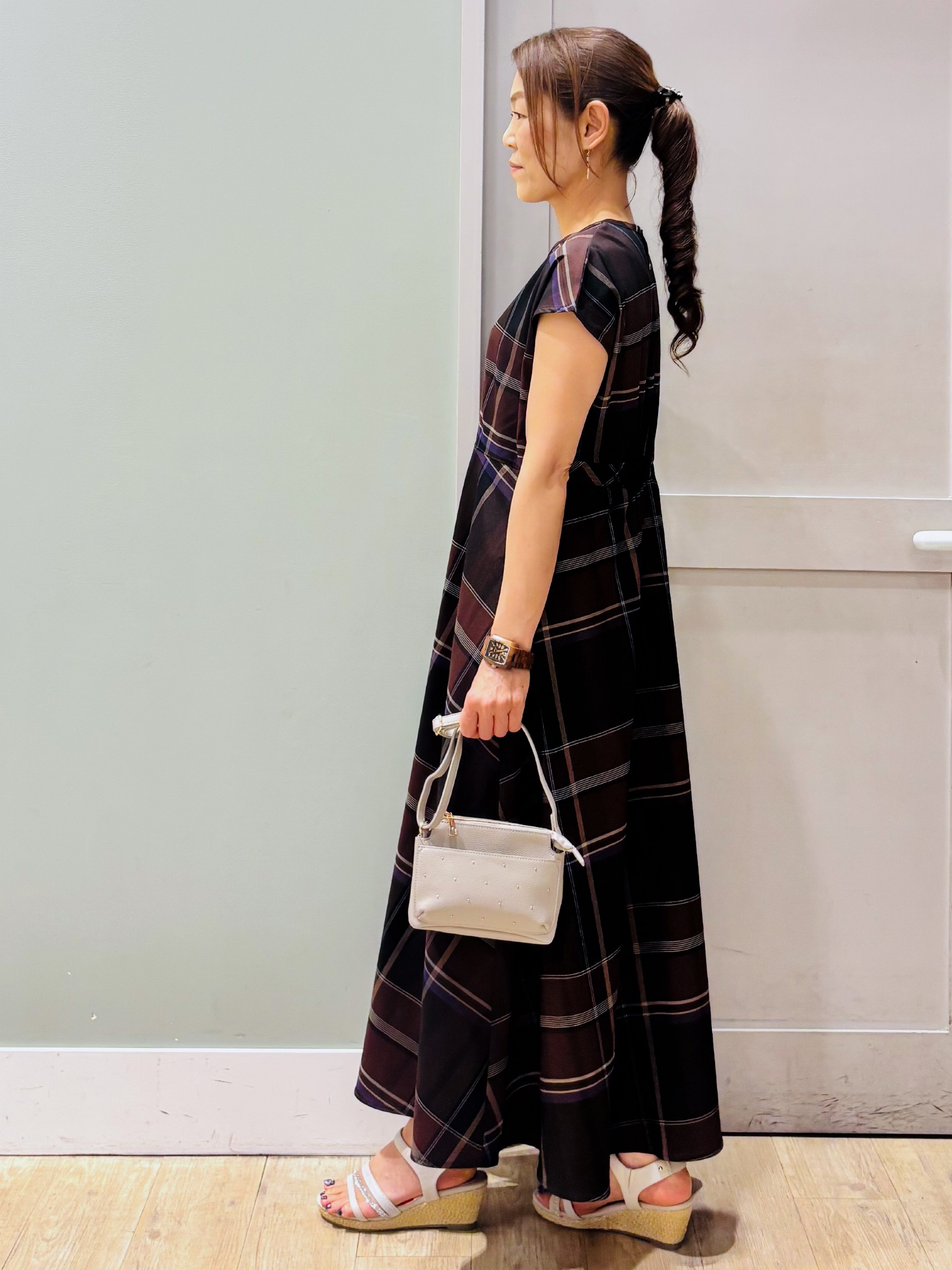 Komi☆さんの「grove｜【低身長さんも選べる着丈】マドラスチェックワンピース」を使ったコーディネート