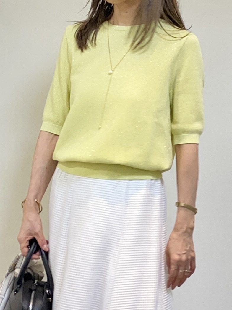 tomoさんの「UNTITLED｜【アンサンブル可】ラメ混クルーネックカーディガン」を使ったコーディネート