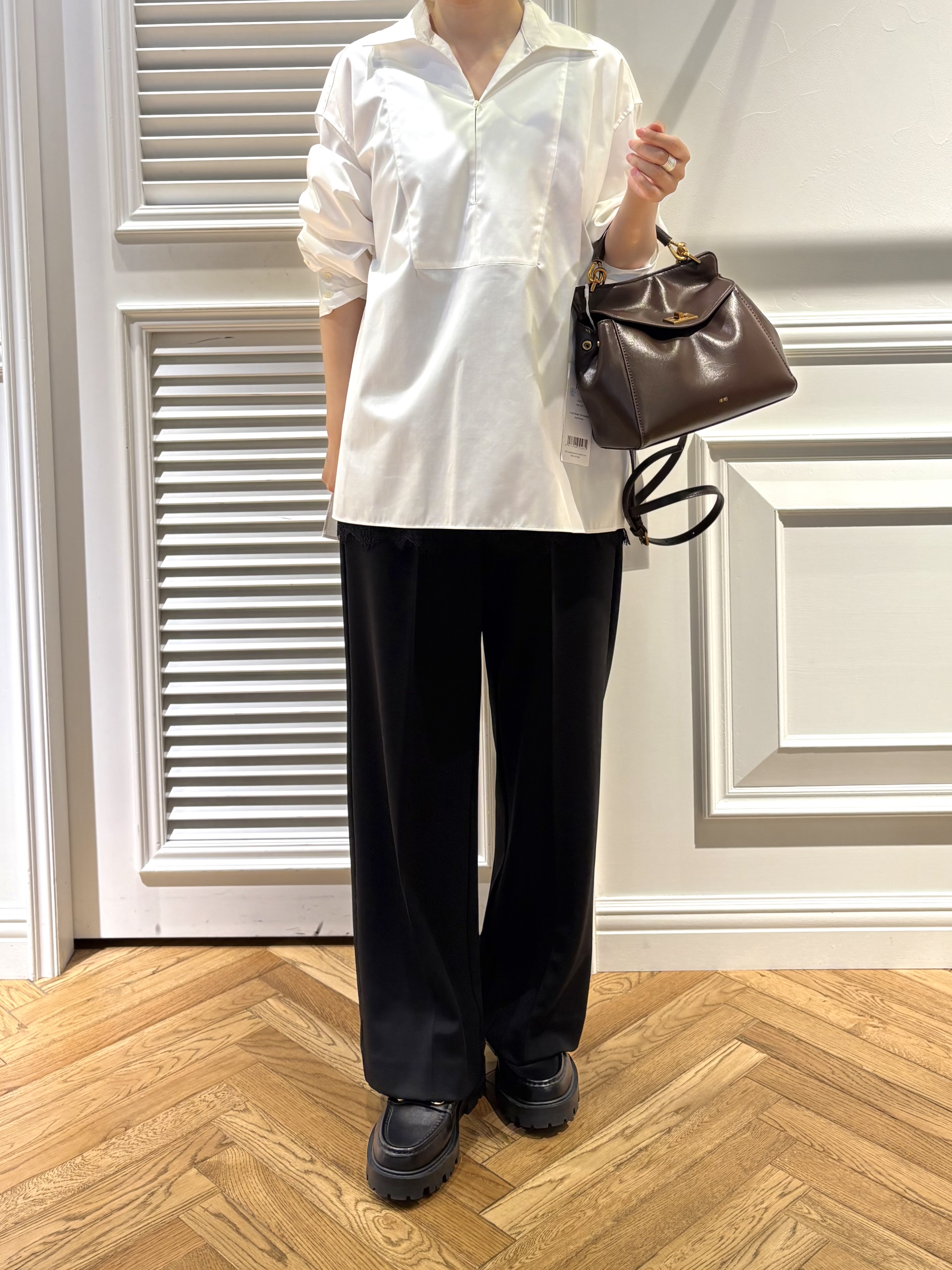 cocoさんの「DRESSTERIOR｜【接触冷感/UVカット/着回し】スキッパーブラウス」を使ったコーディネート