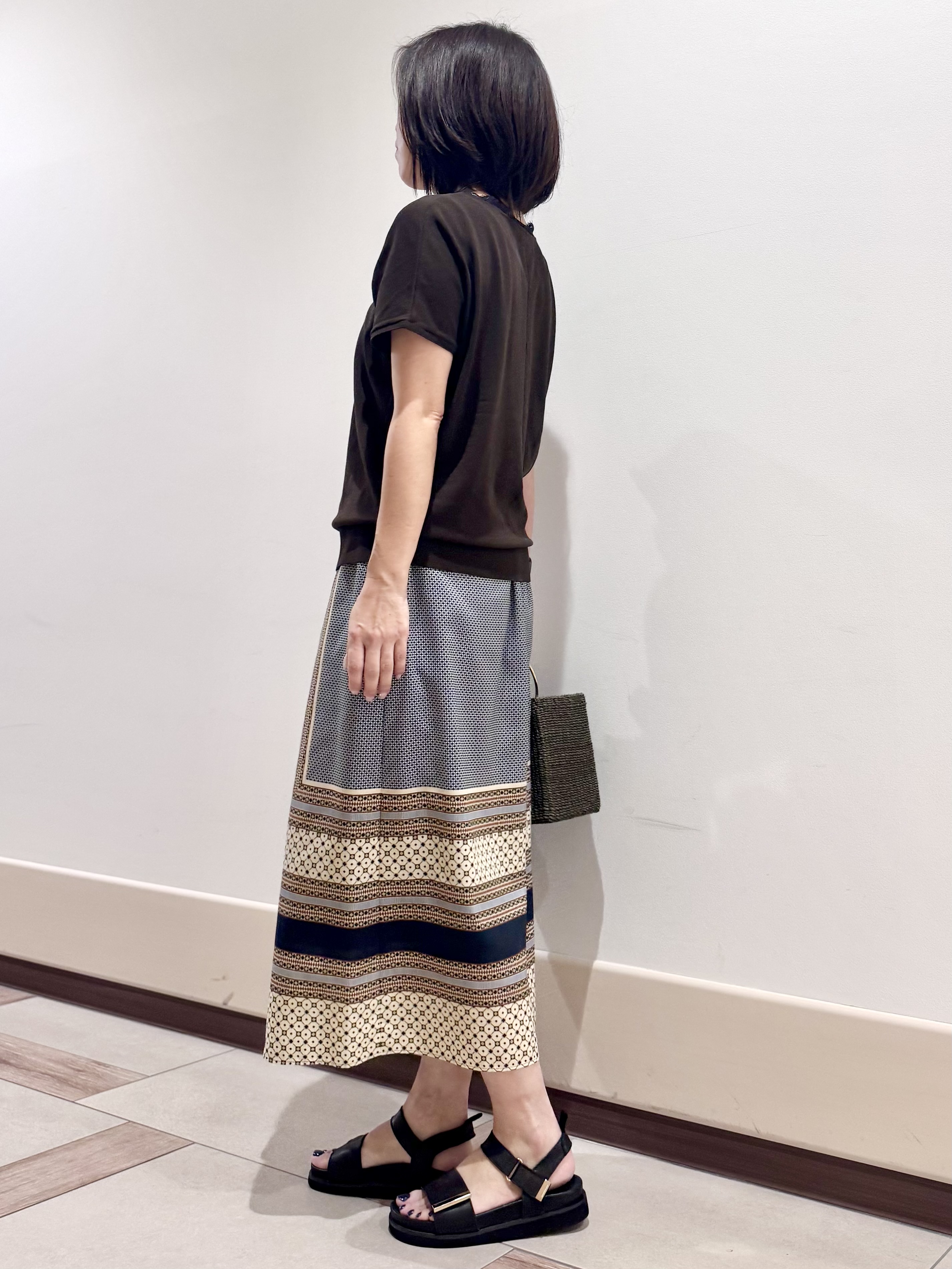 kaeさんの「Reflect｜【二の腕カバー／手洗い可】ネックレース フレンチスリーブニット」を使ったコーディネート